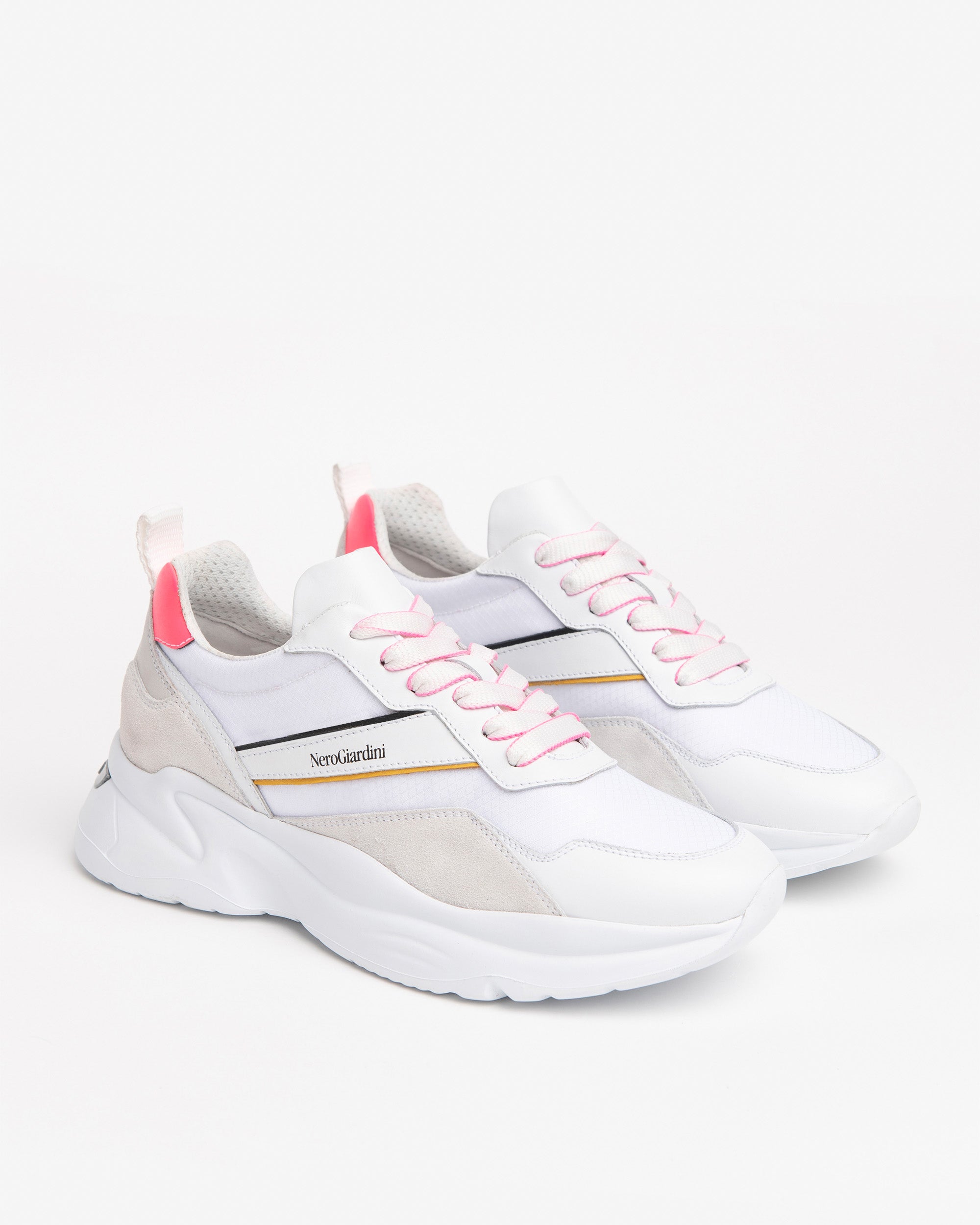 NeroGiardini Sneakers Femme Cuir et Velours Confort