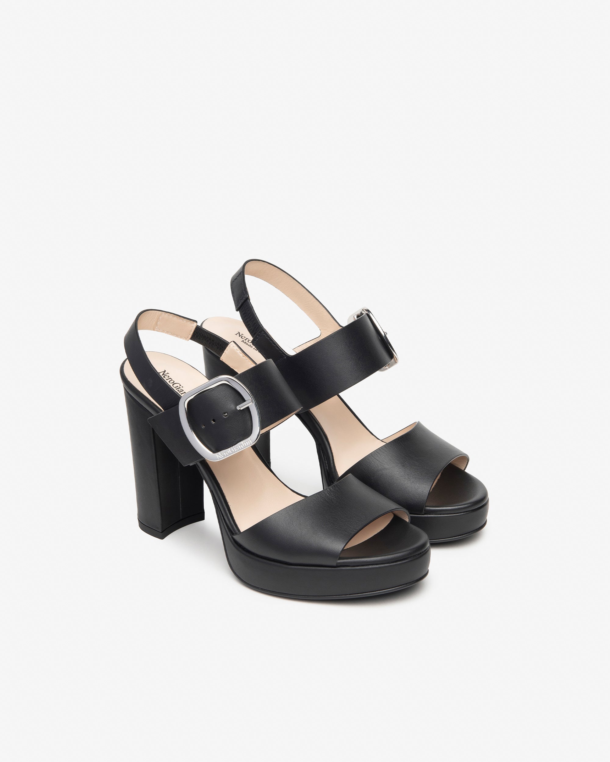 NeroGiardini Sandales cuir femme été