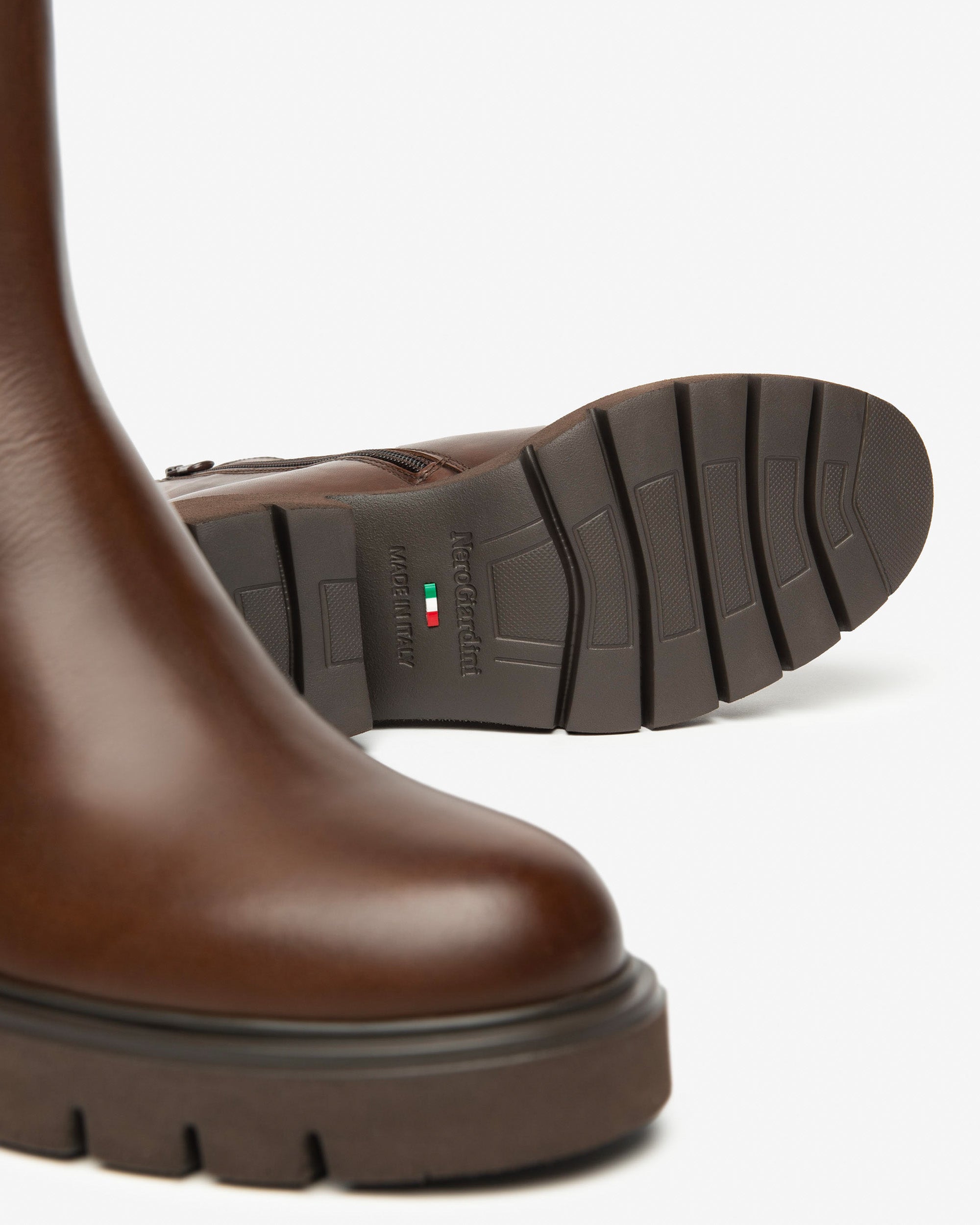 NeroGiardini Bottines Chelsea Femme Cuir Confort