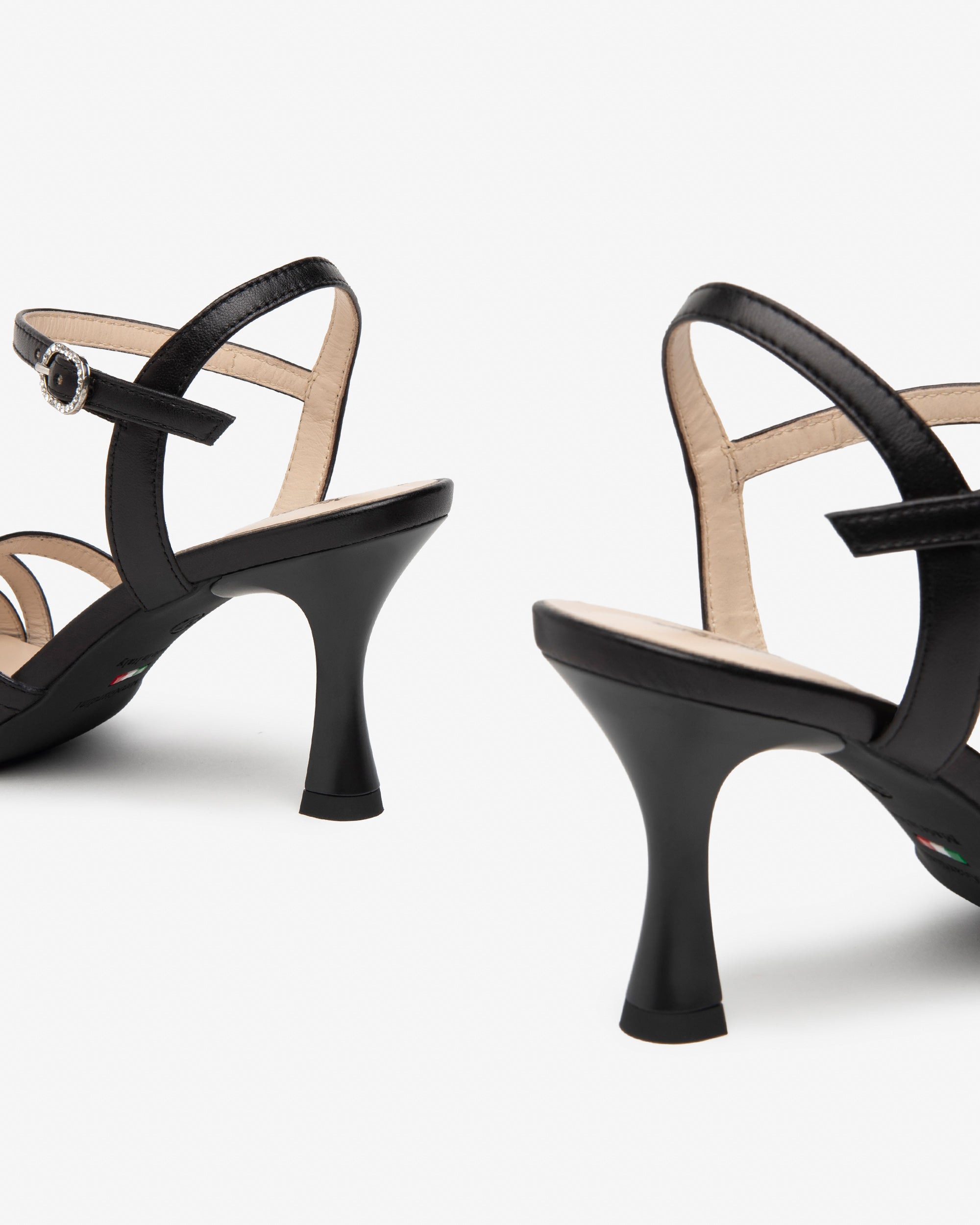 NeroGiardini Sandales femme cuir élégantes 35-41