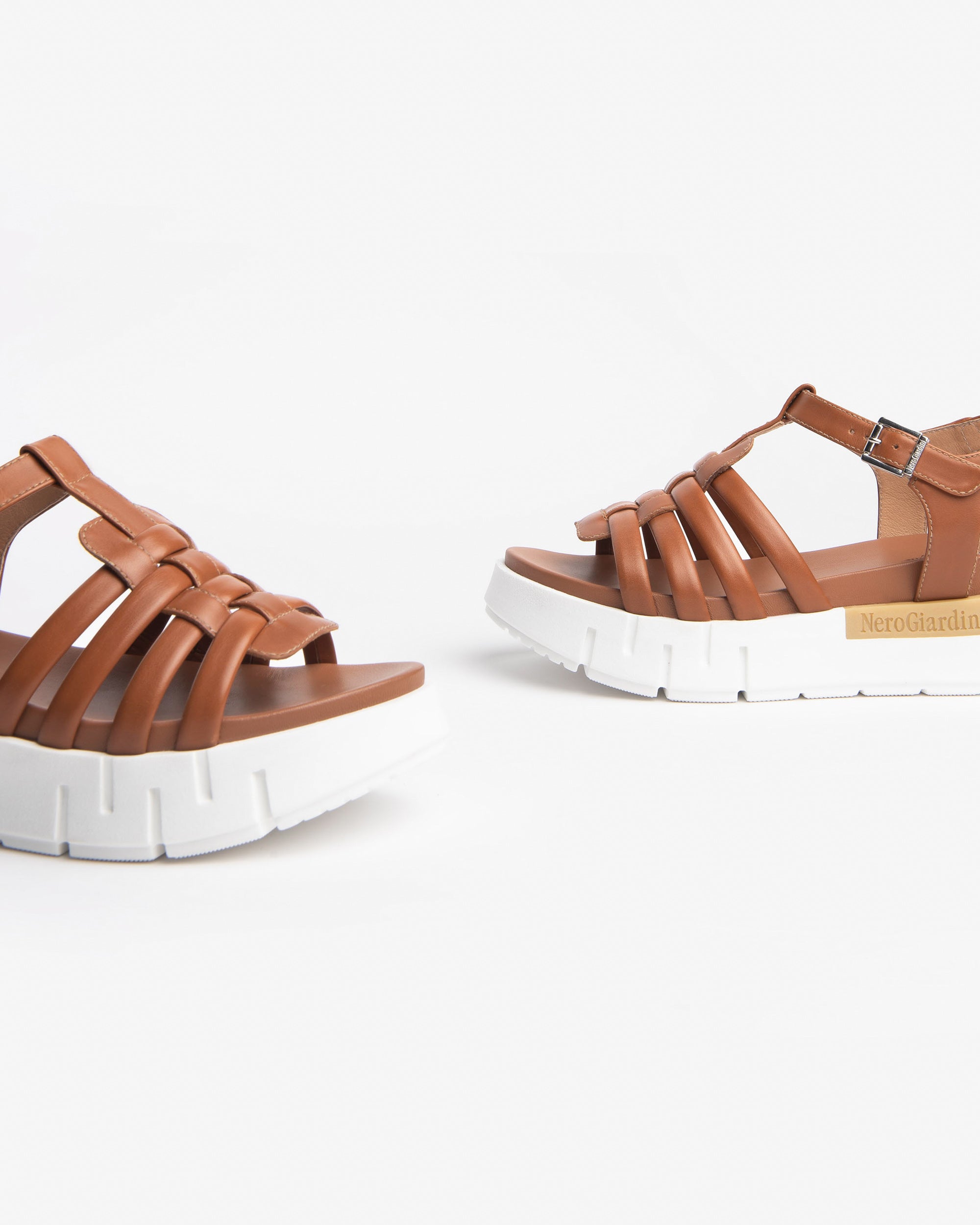 NeroGiardini Sandales sandales femme cuir été