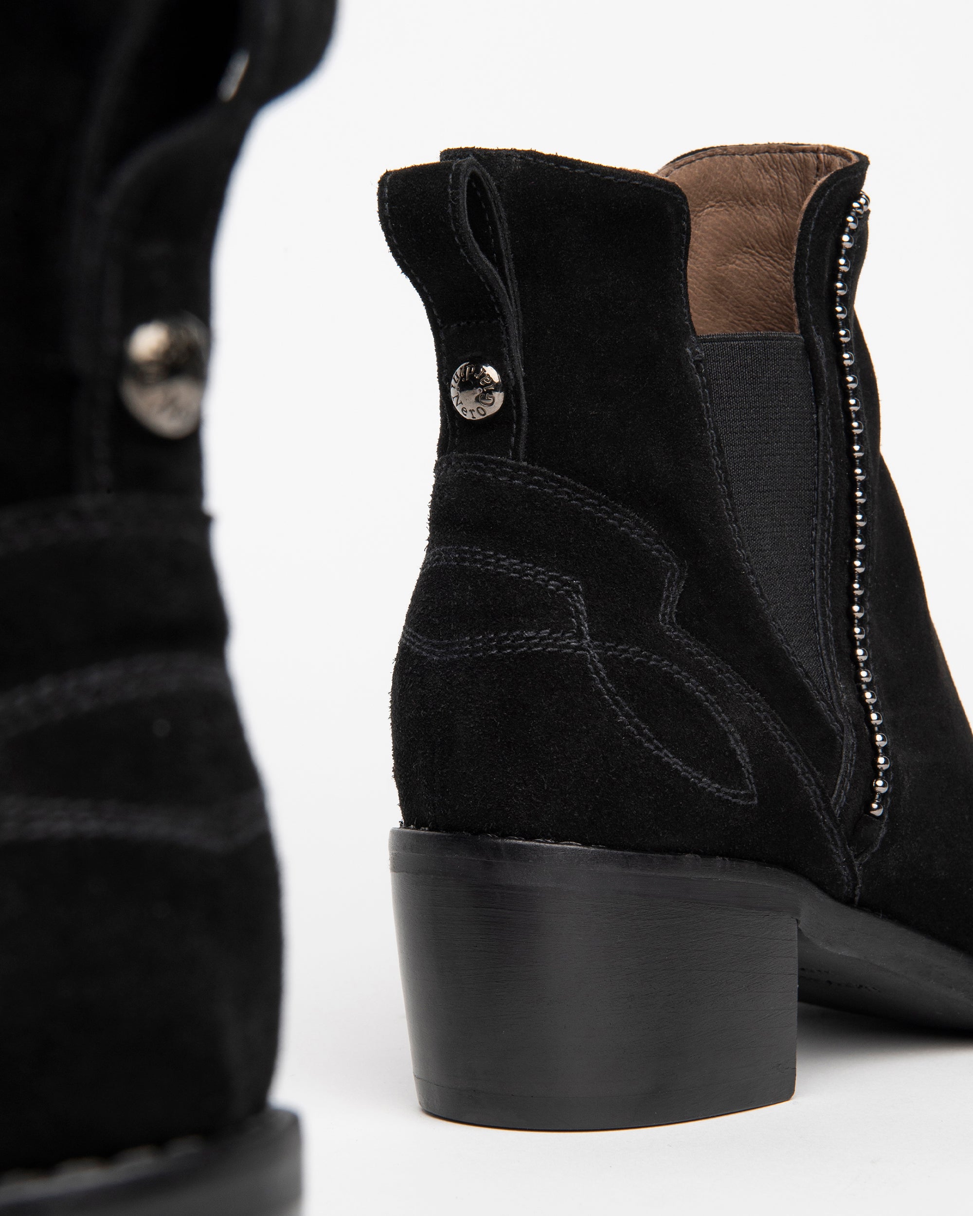 NeroGiardini Bottines Chelsea Femme Cuir Velours Confort