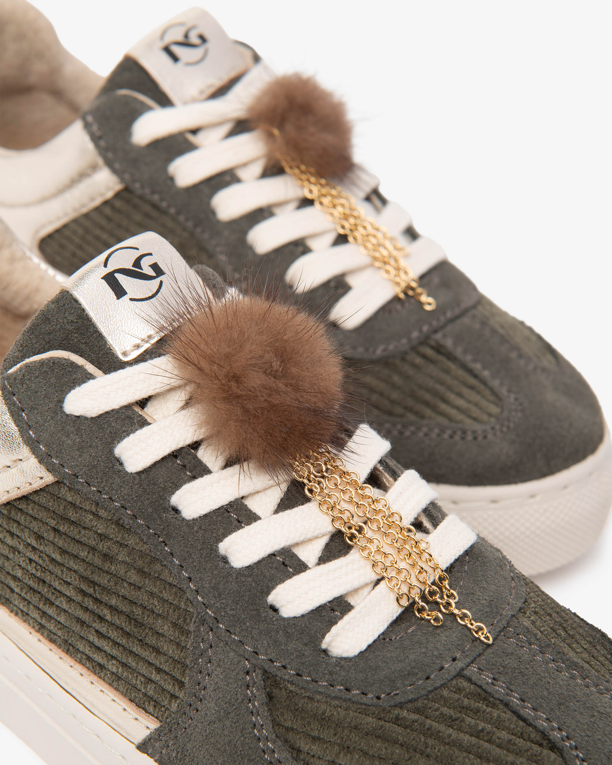 NeroGiardini Sneakers Teen baskets fille daim tissu pompon