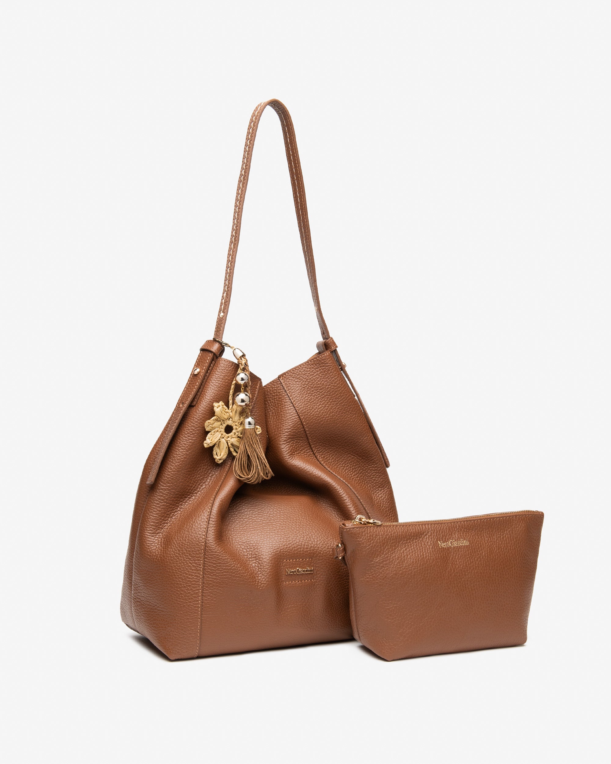 NeroGiardini Sacs sac seau femme cuir porté épaule PZ