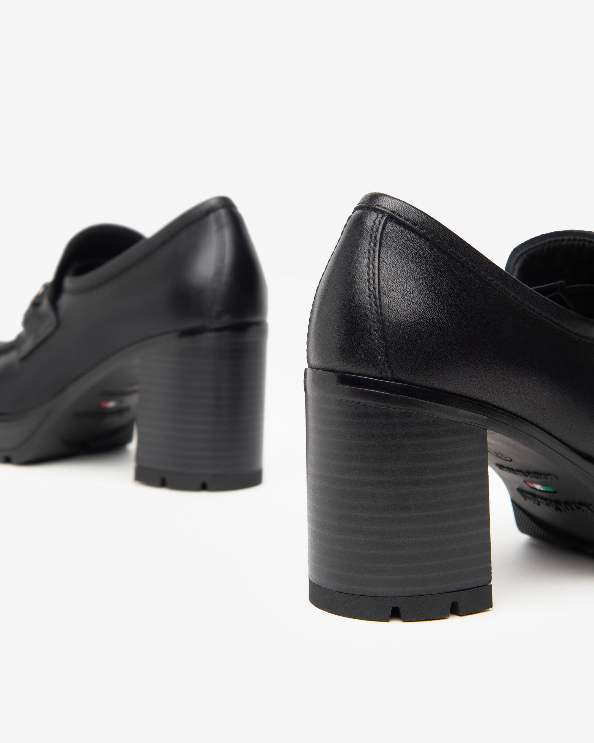 NeroGiardini Mocassins Femme Cuir Bureau 38