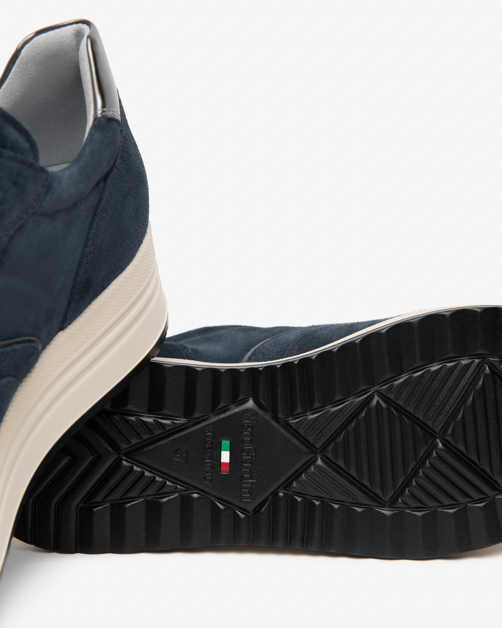 NeroGiardini Sneakers sneakers femme daim plateforme 45 mm pointure 38