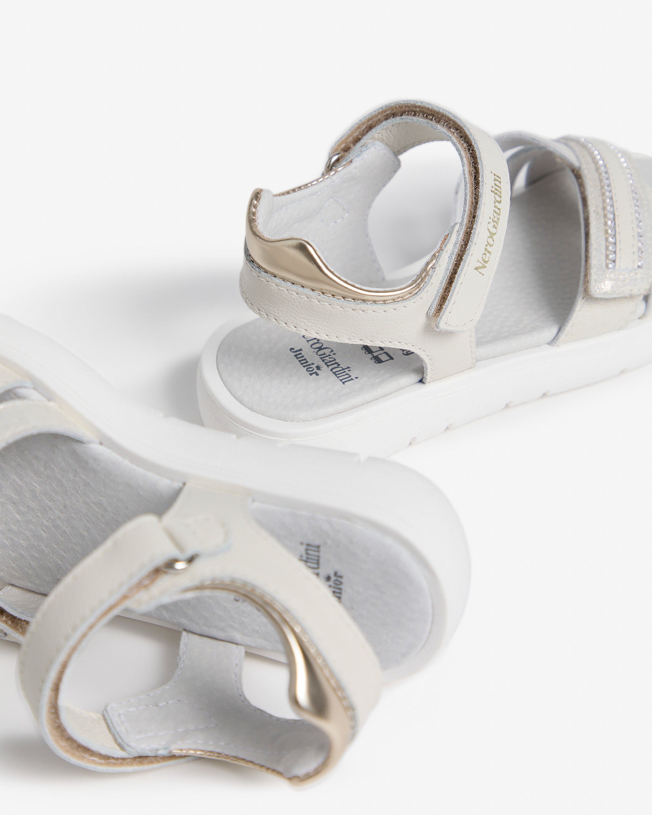 NeroGiardini Sandales Junior Fille Cuir pointure 25-30
