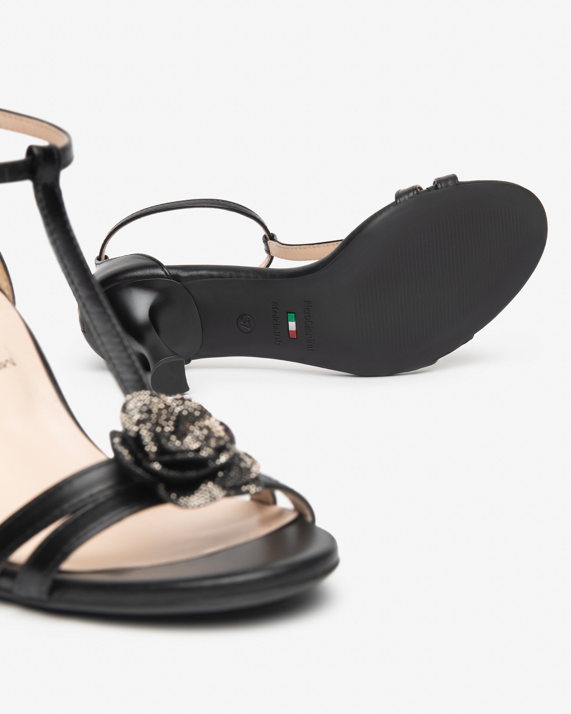 NeroGiardini Sandales sandales femme cuir cérémonie 38