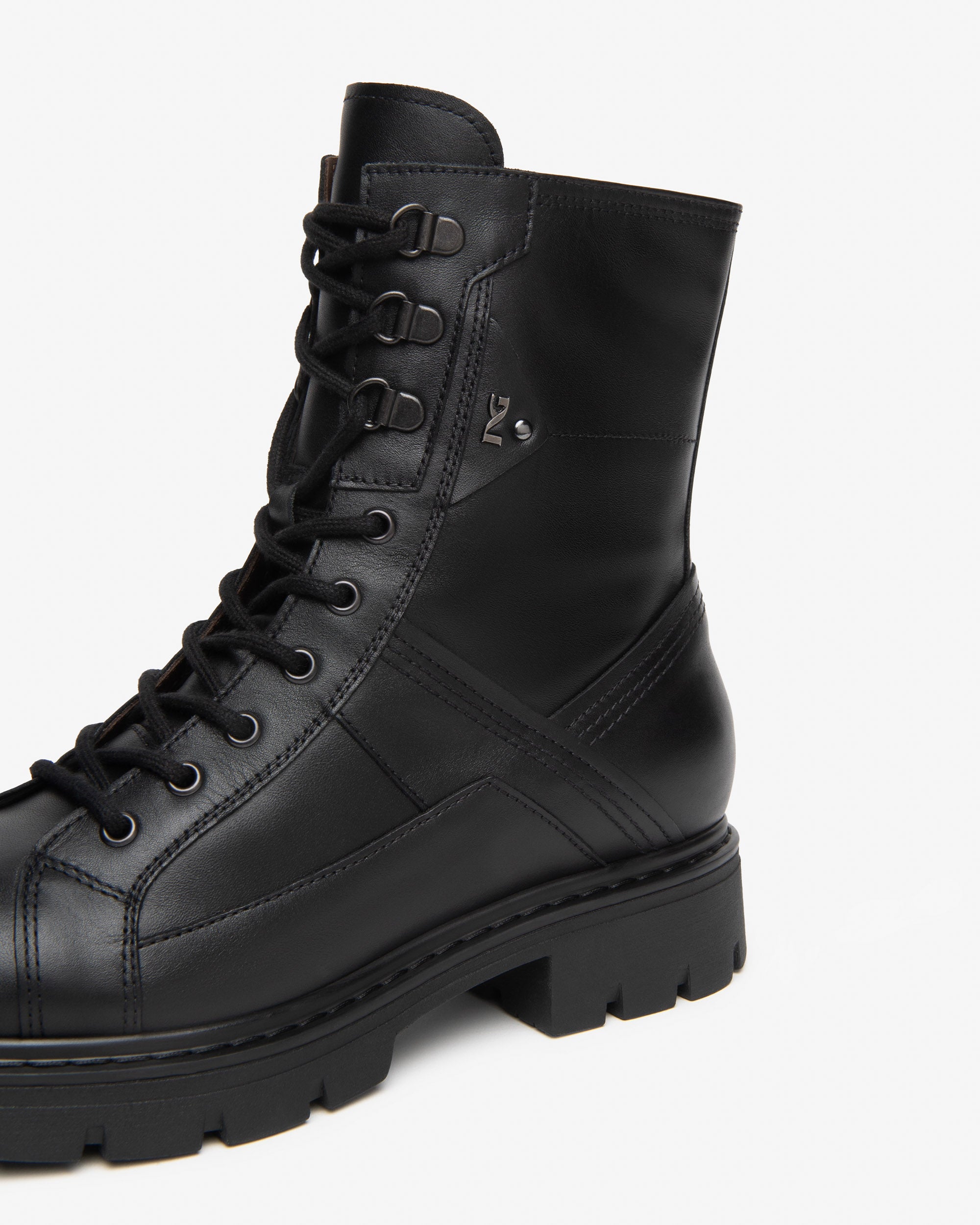 NeroGiardini Bottines Motardes Femme Cuir Talon Bloc