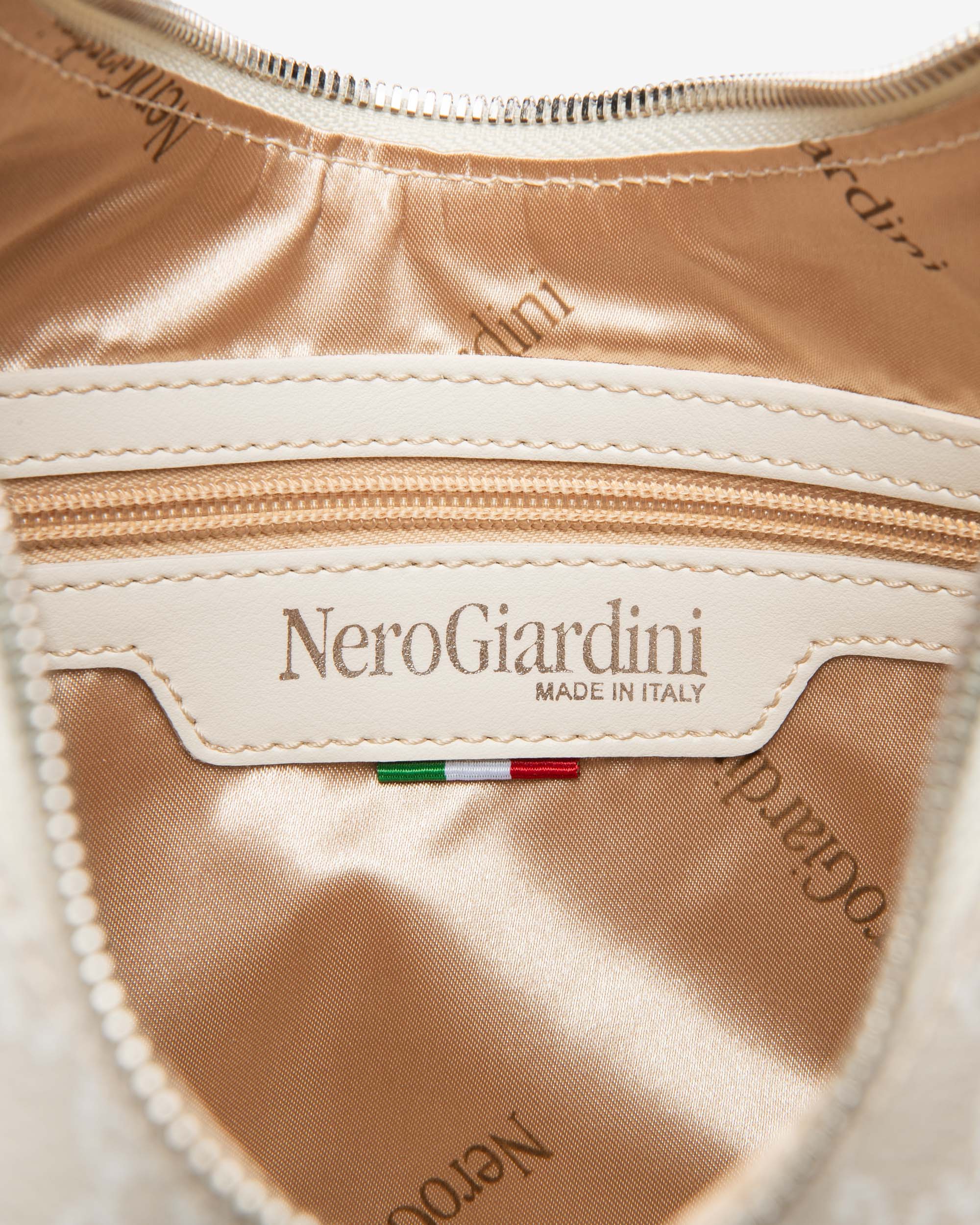 NeroGiardini Sacs Besace Femme Matière Technique taille unique