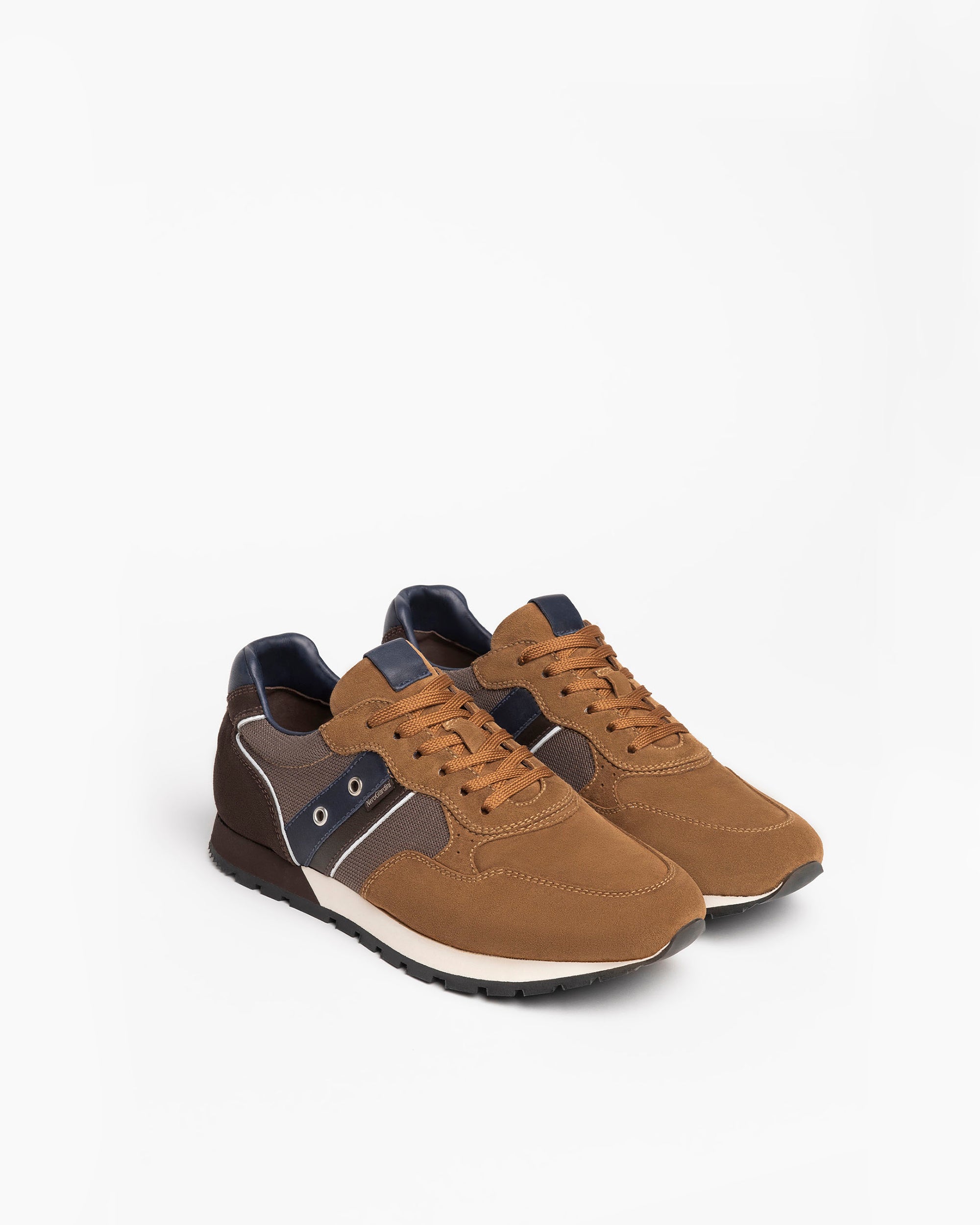 NeroGiardini Sneakers homme cuir velours pointure 42