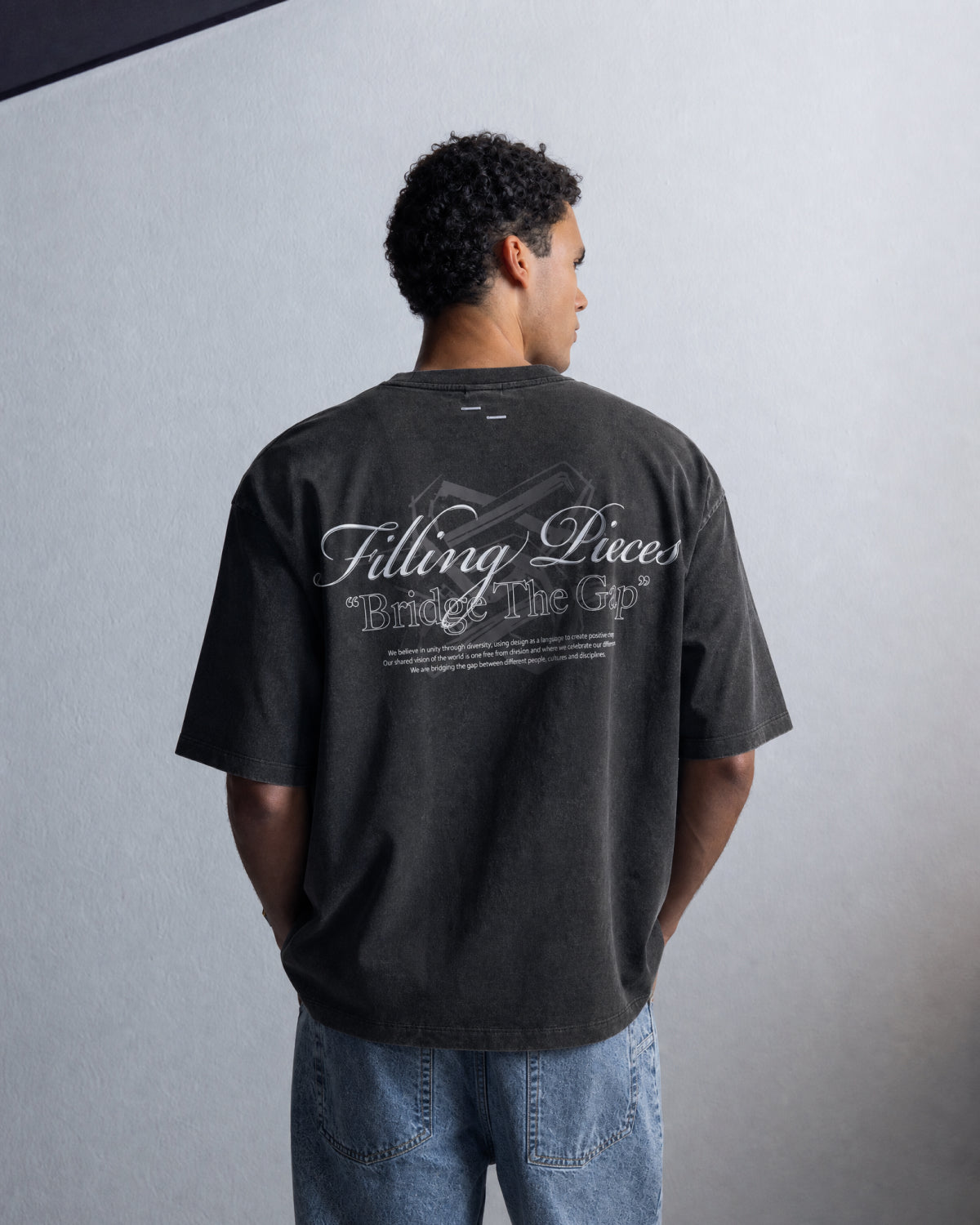 Filling Pieces Boxy Bridge the Gap T-Shirt noir coton bio XS-XXL