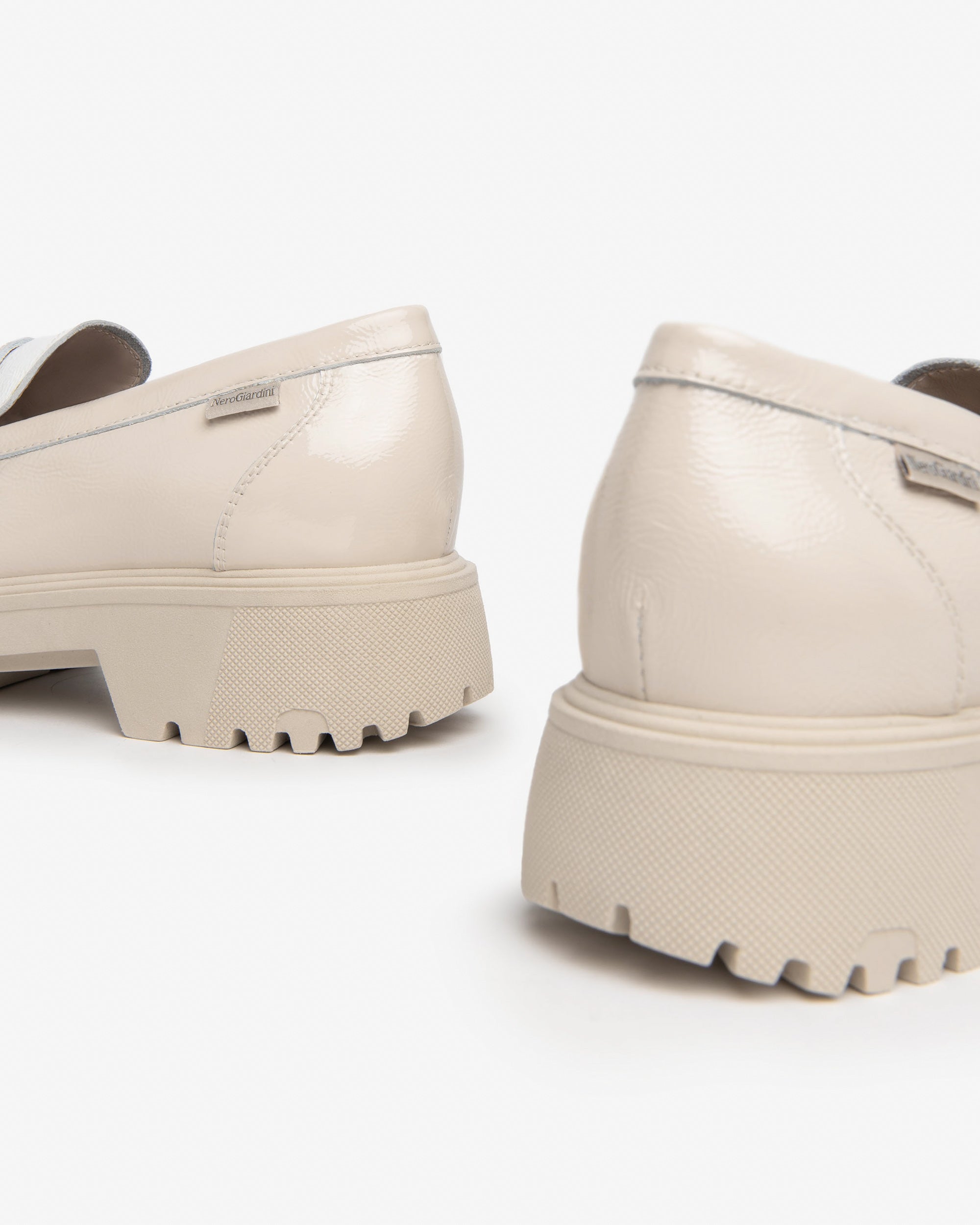 NeroGiardini Mocassins loafers vernis femme cuir confort