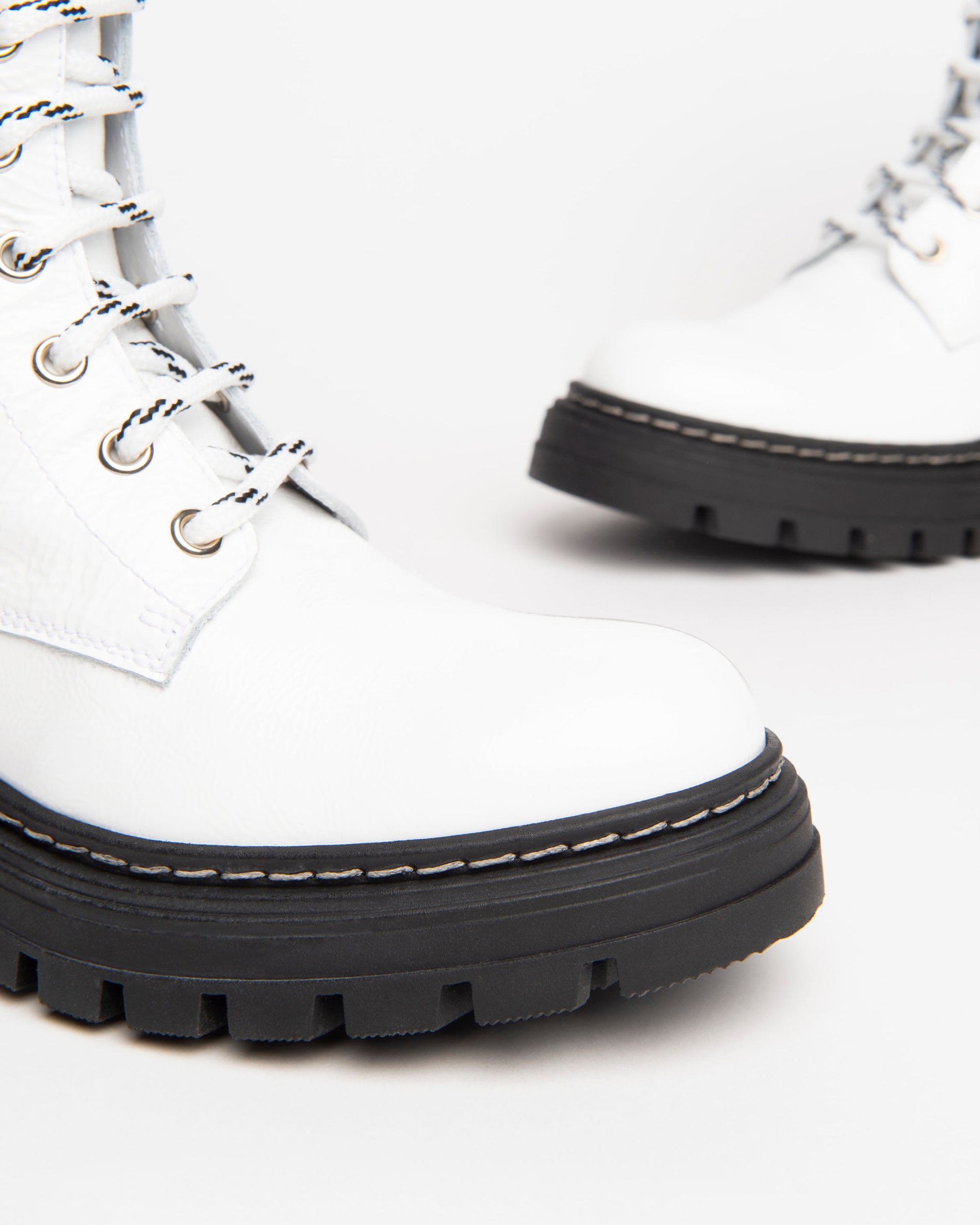 NeroGiardini Bottines Teens Fille en Vernis pointure 27-39