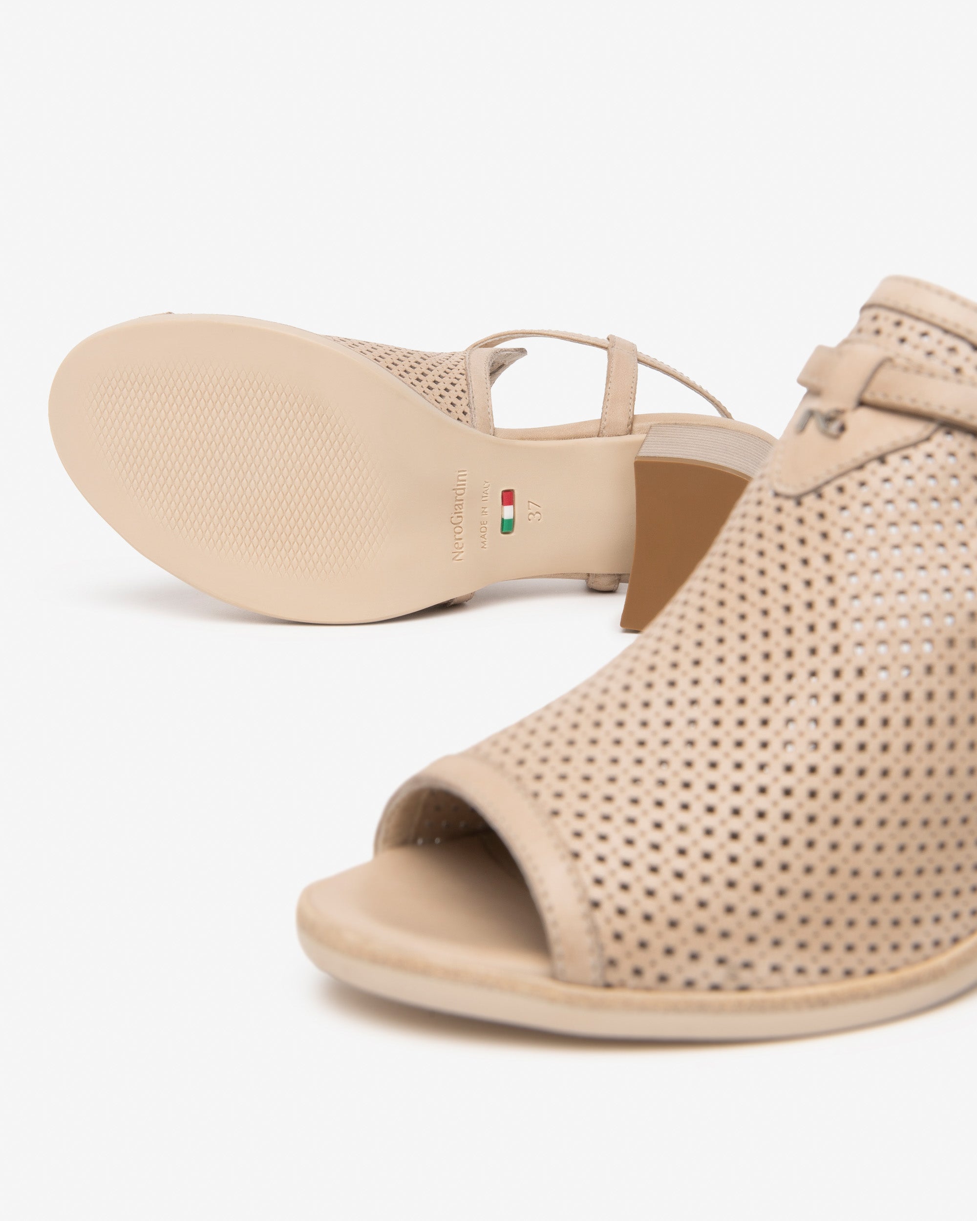NeroGiardini Sandales Femme Cuir Confort Été