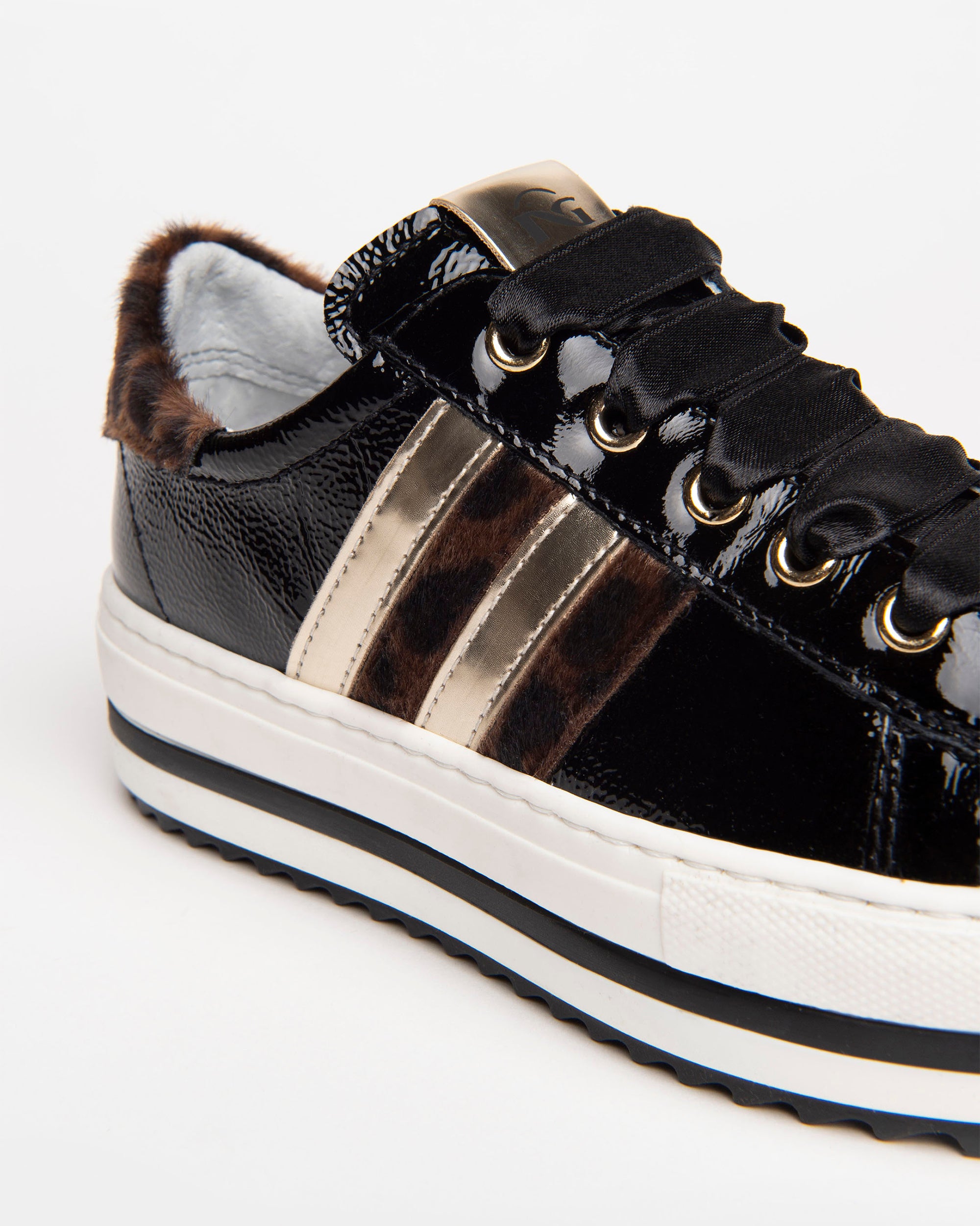 Nerogiardini Sneakers Fille Vernis Lacets Satin