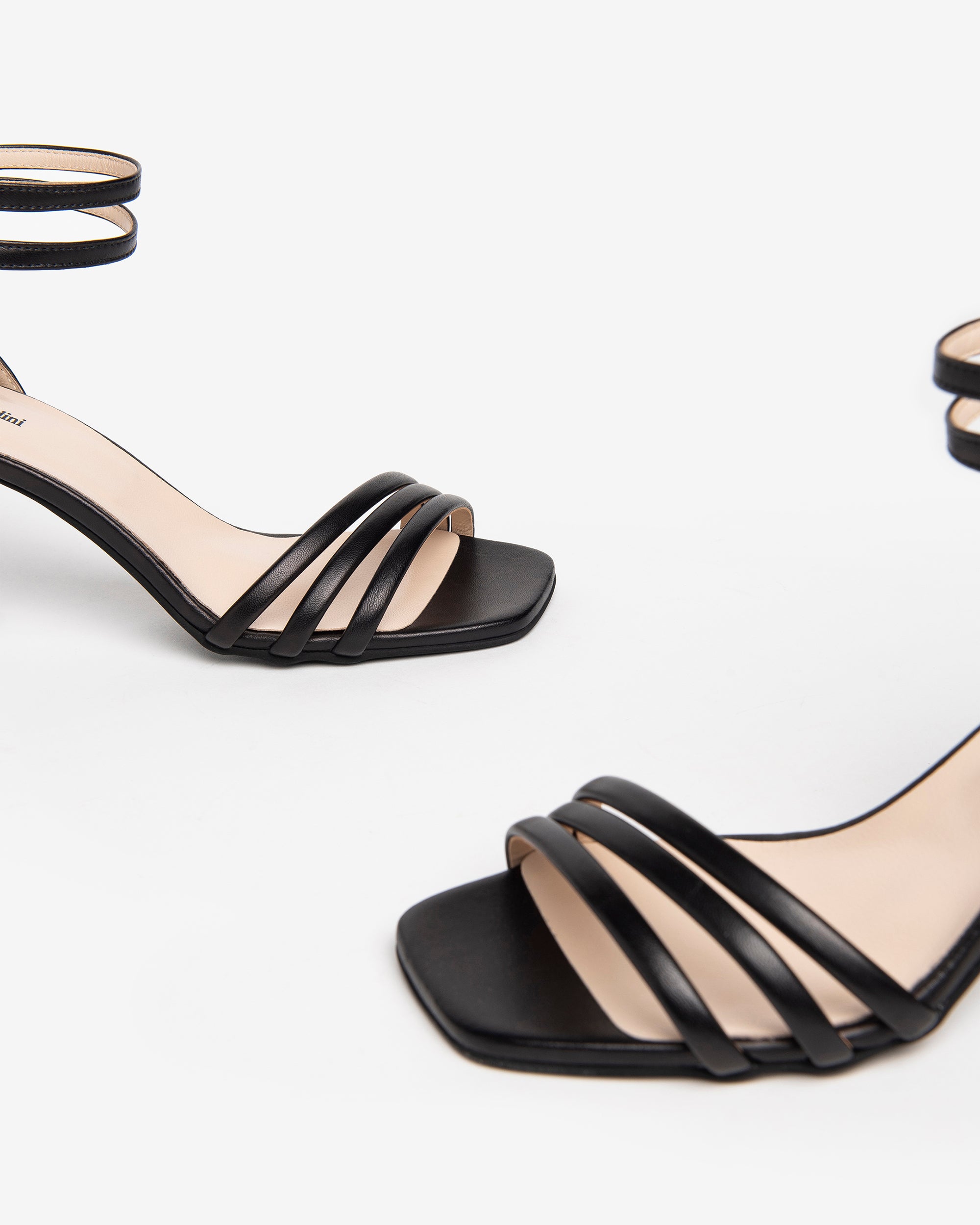 NeroGiardini Sandales Femme en Cuir Sandales 35-41 Italie