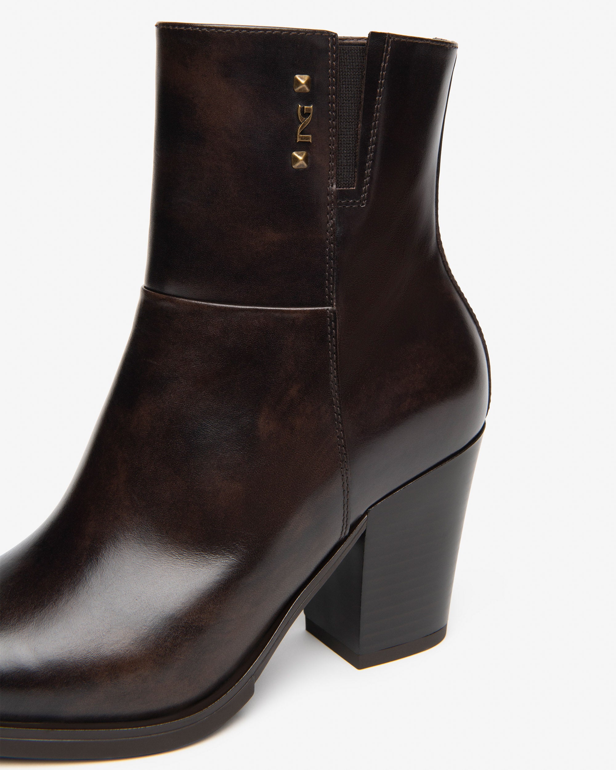 NeroGiardini Bottines Femme en Cuir Talon Western Zip