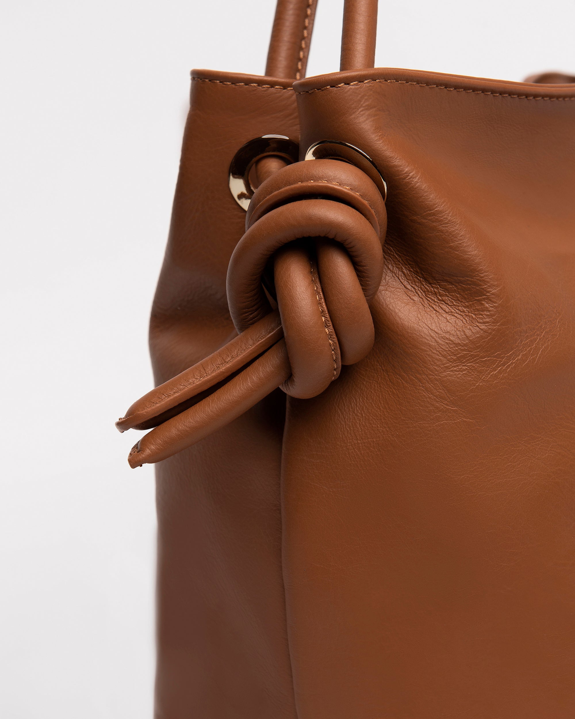NeroGiardini Sacs Sac Épaule Cuir Femme Hiver Housse