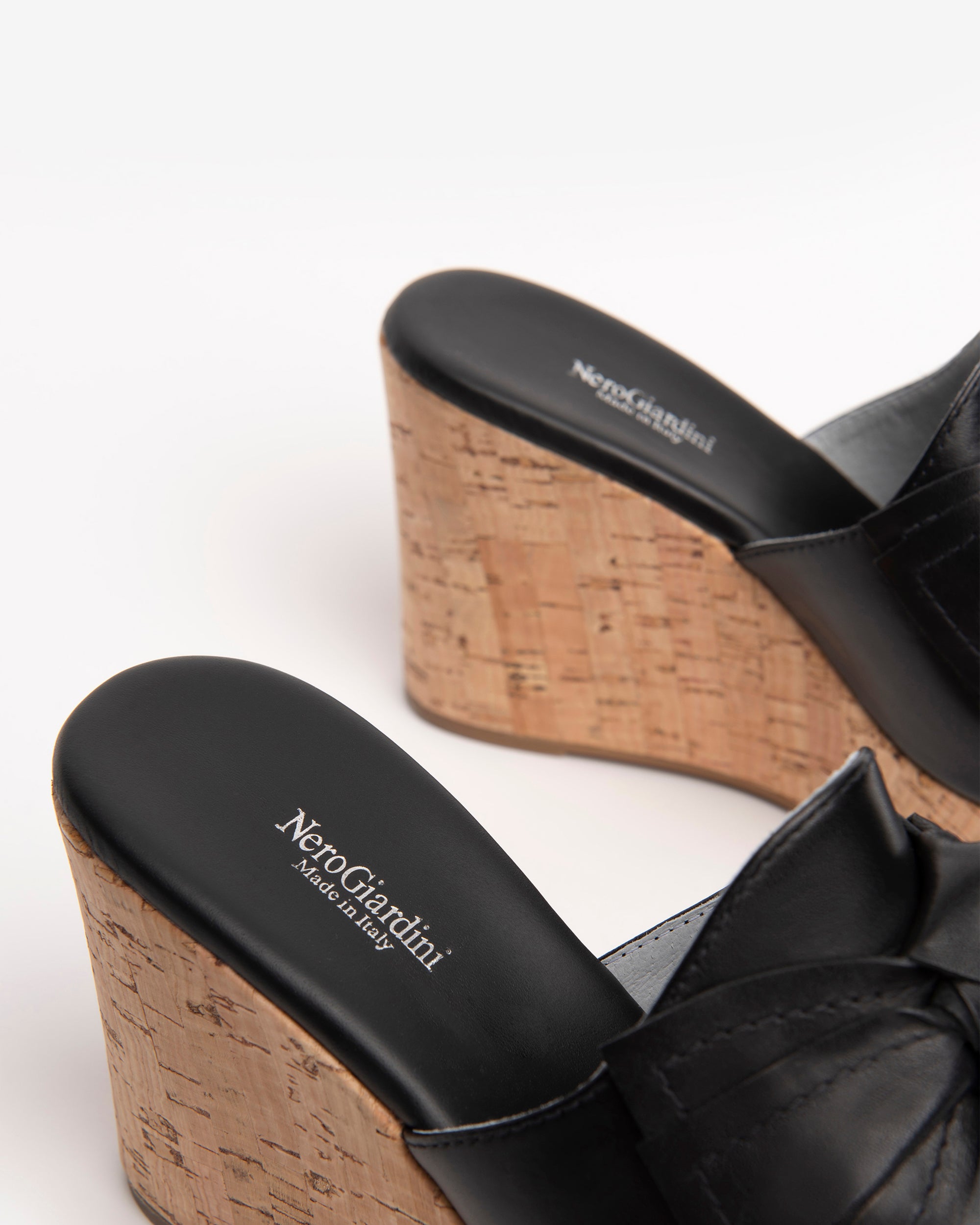 NeroGiardini Mules Femme Cuir Nœud Compensées