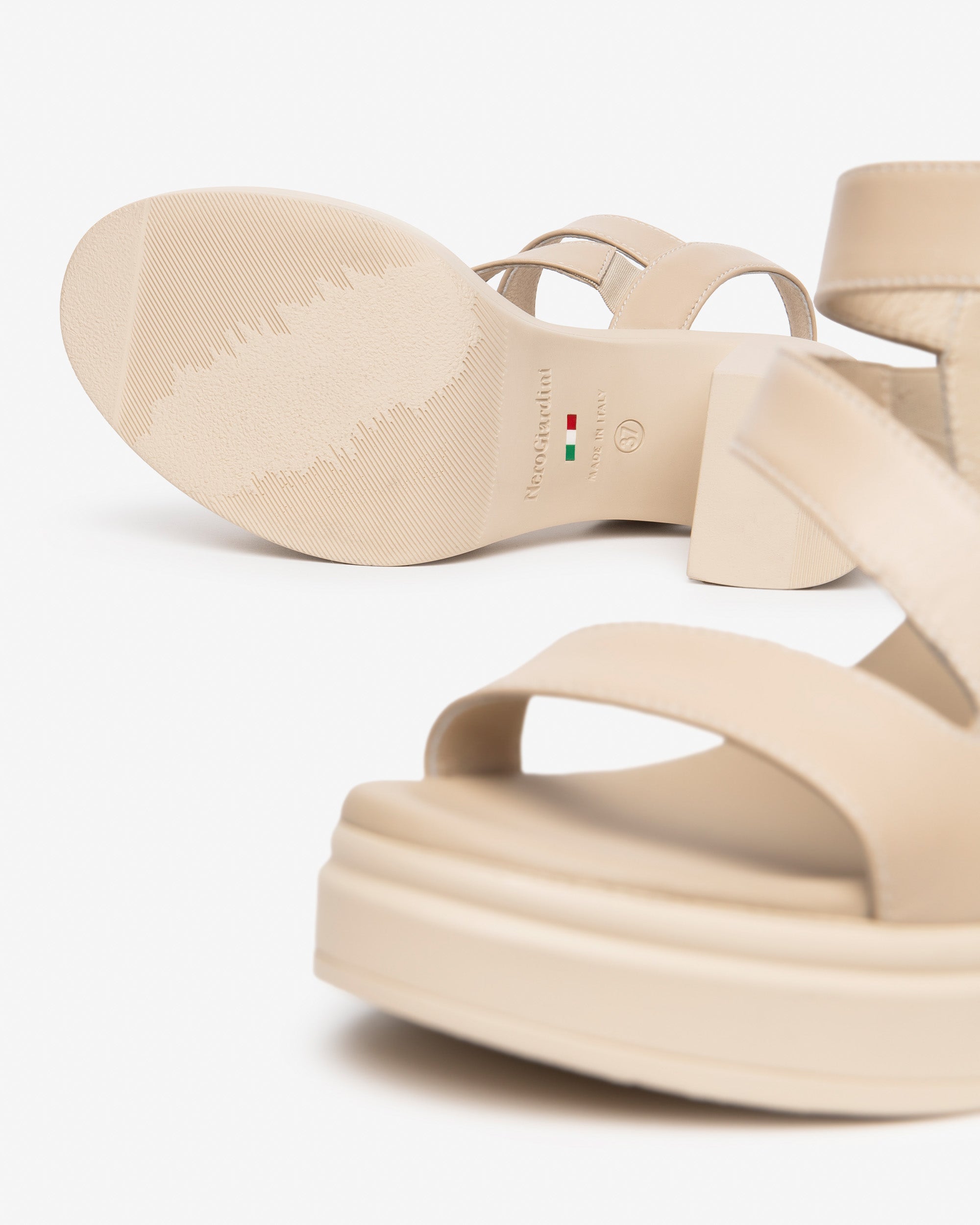 NeroGiardini Sandales femme sandals cuir été confort