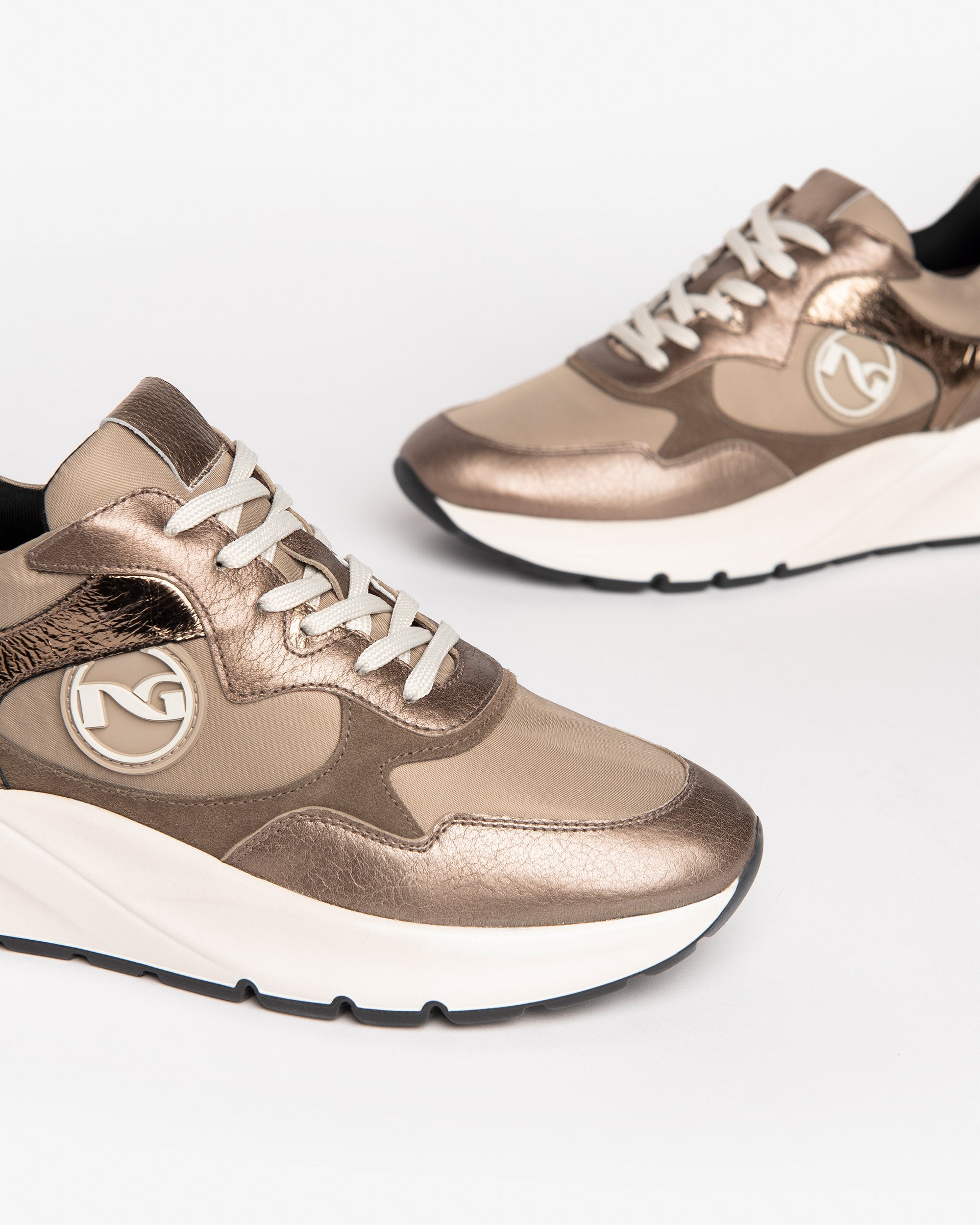 NeroGiardini Sneakers sneakers femme cuir velours confort