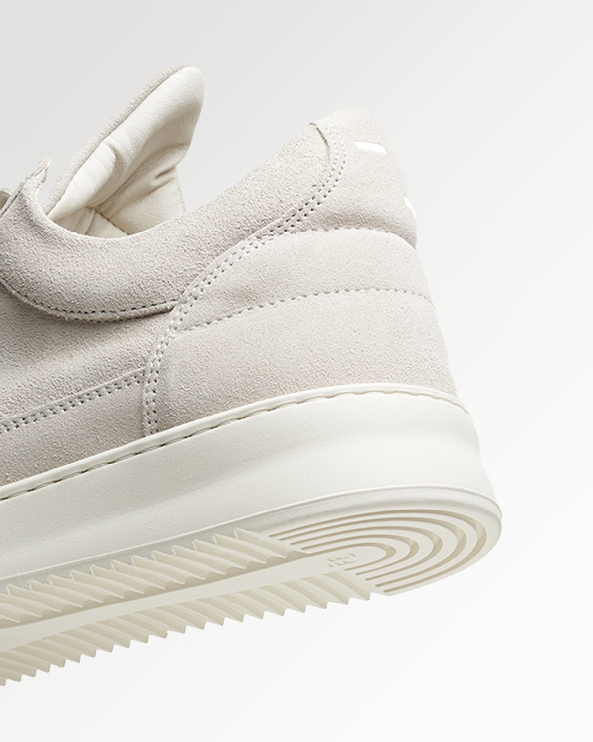 Filling Pieces Low Top Suede Organic baskets blanc cassé suède