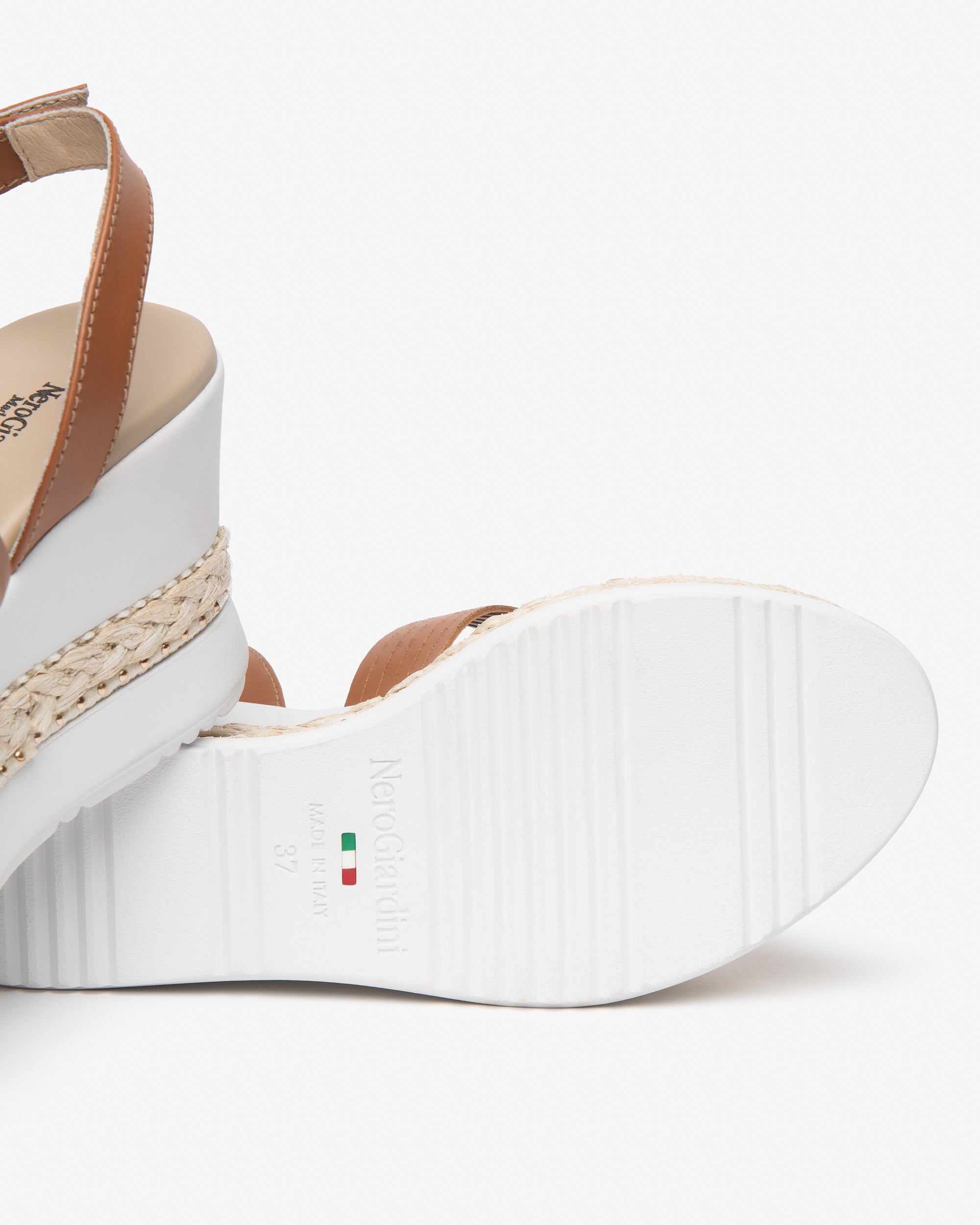 NeroGiardini Sandales Femme Cuir Confort Été