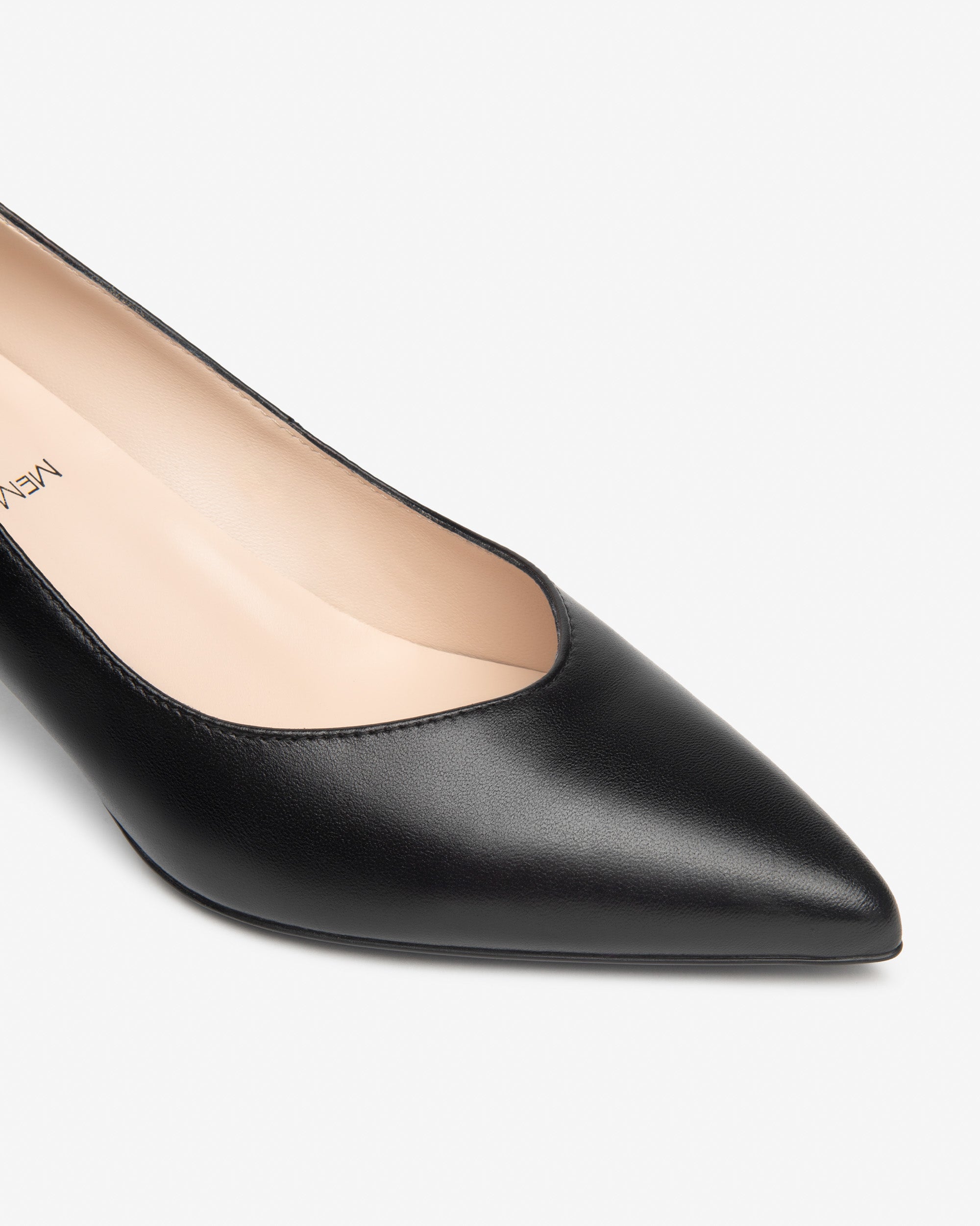NeroGiardini Escarpins Cuir Femme Bout Pointu
