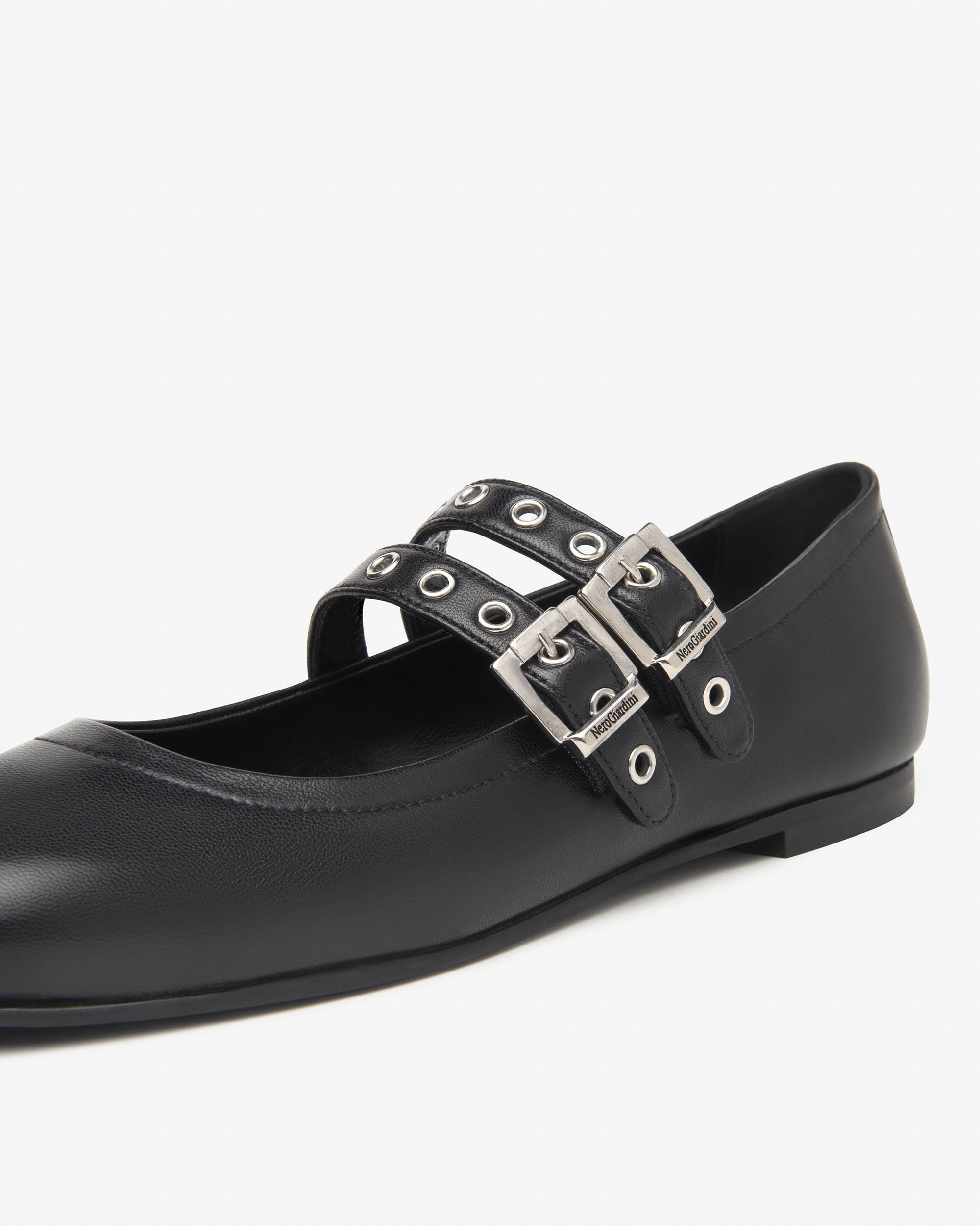 Nerogiardini Ballerines cuir femme pointure 38