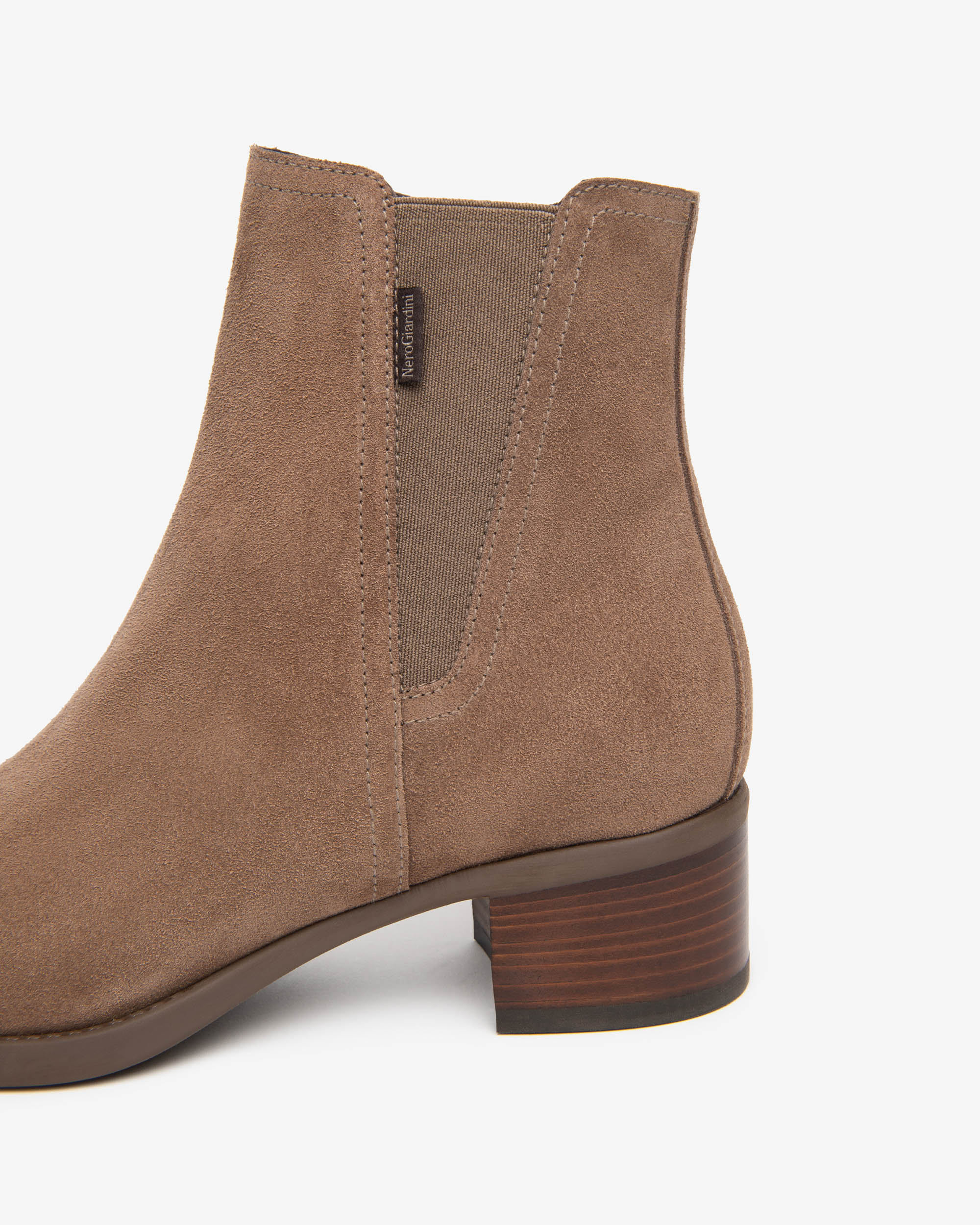 NeroGiardini Bottines Chelsea Femme Daim Talon 40
