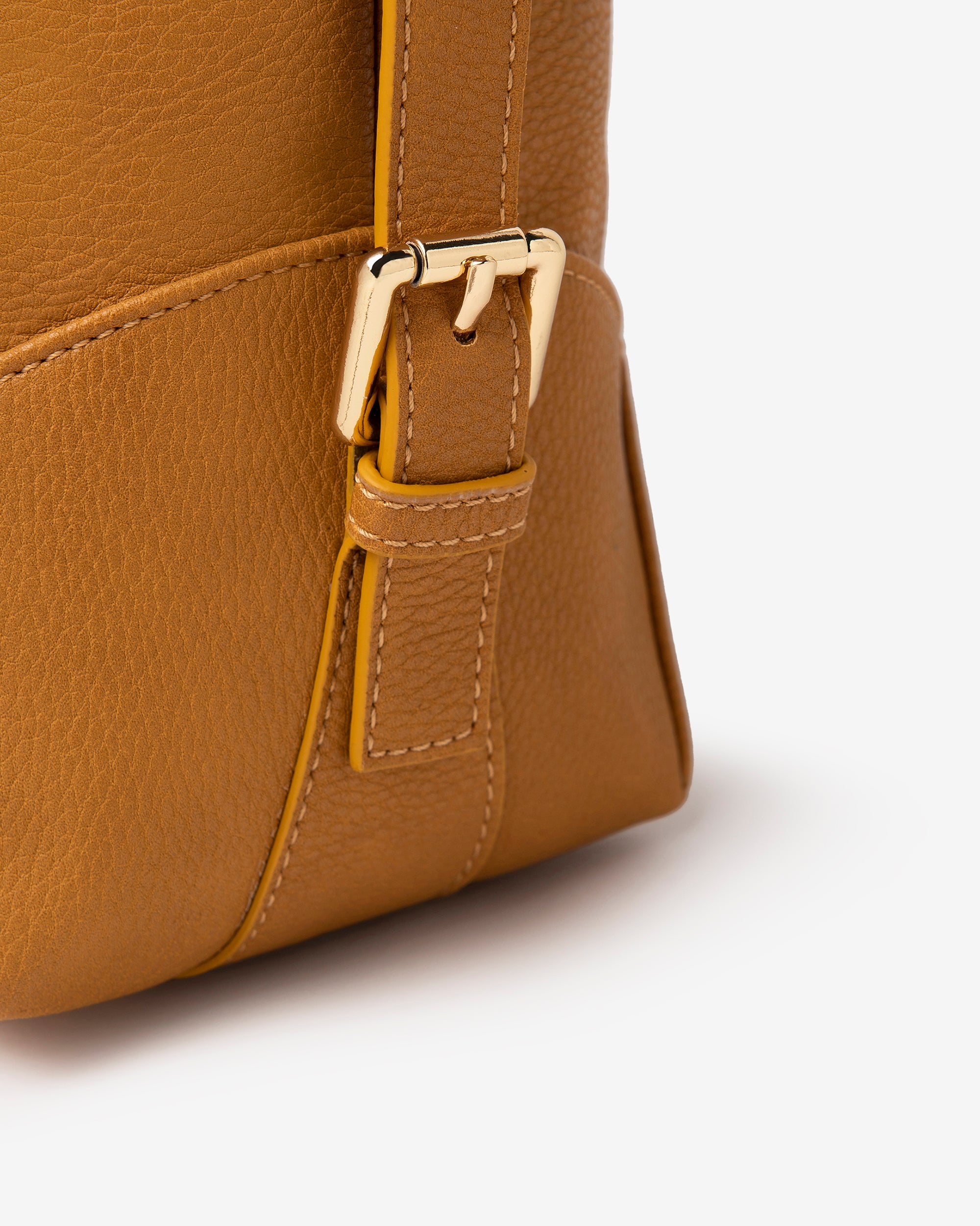 NeroGiardini Sacs besace femme matière technique hobo