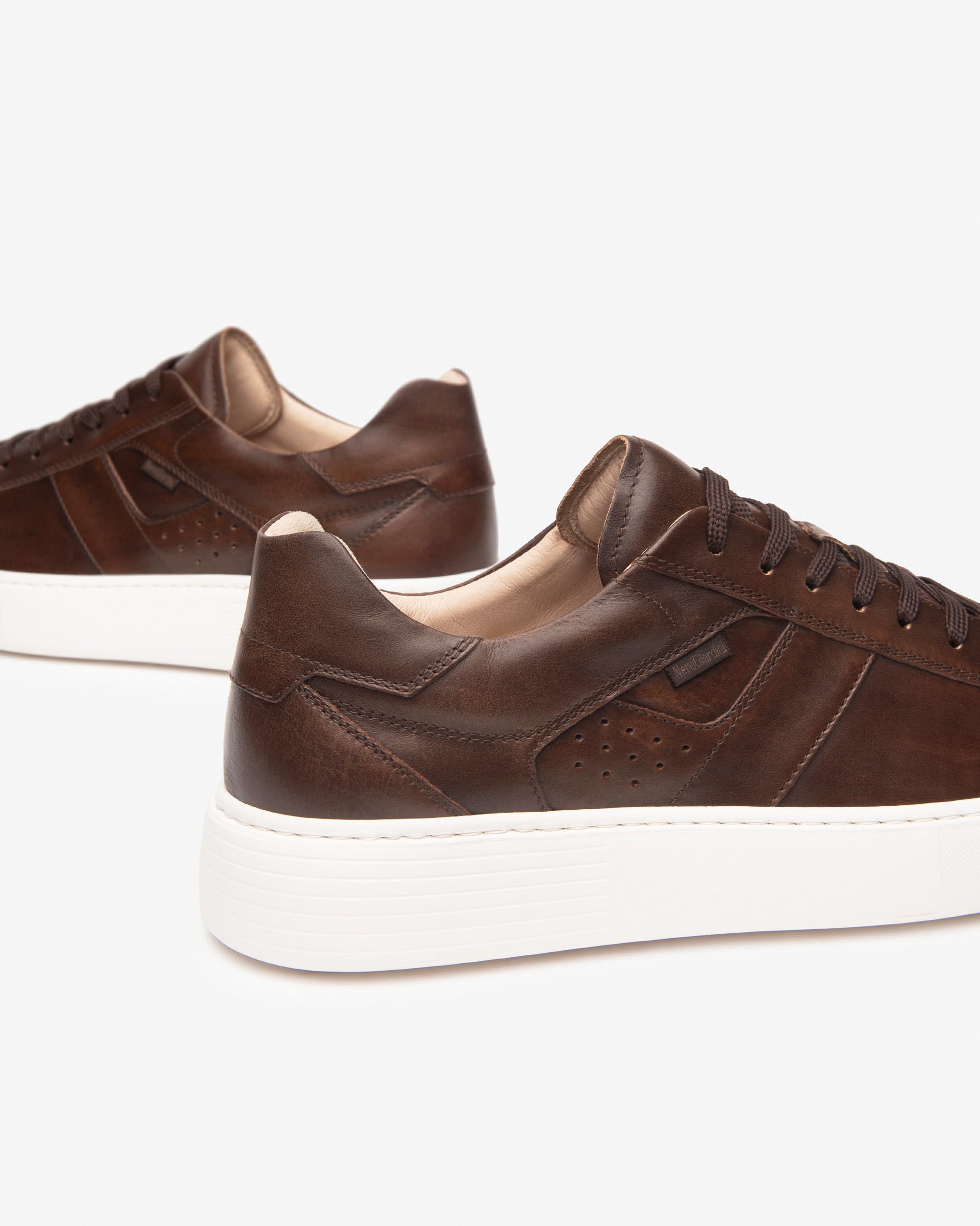Nerogiardini Sneakers Homme Cuir Baskets Ville Italie