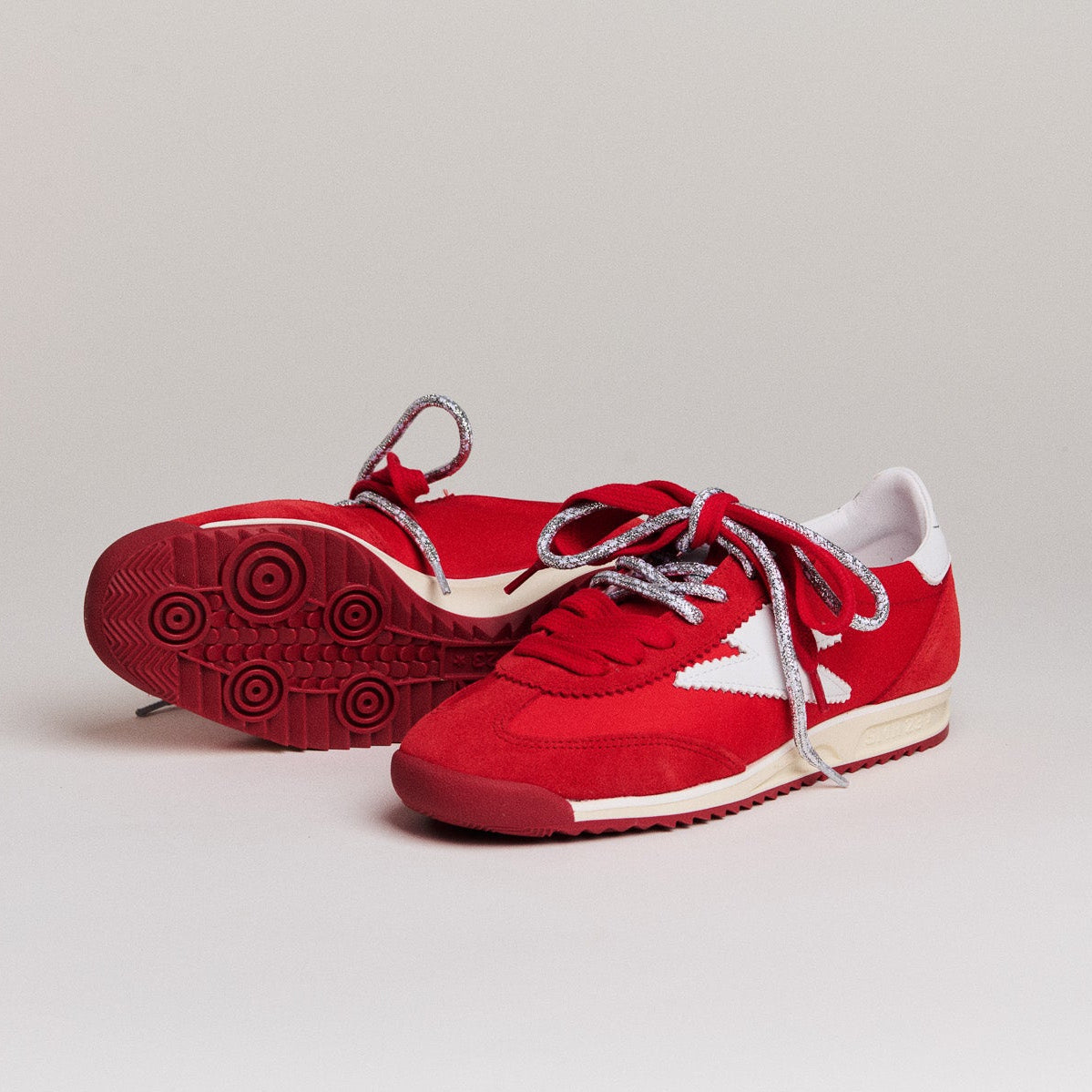 Semerdjian Joyce D621 baskets rouge blanc tissu