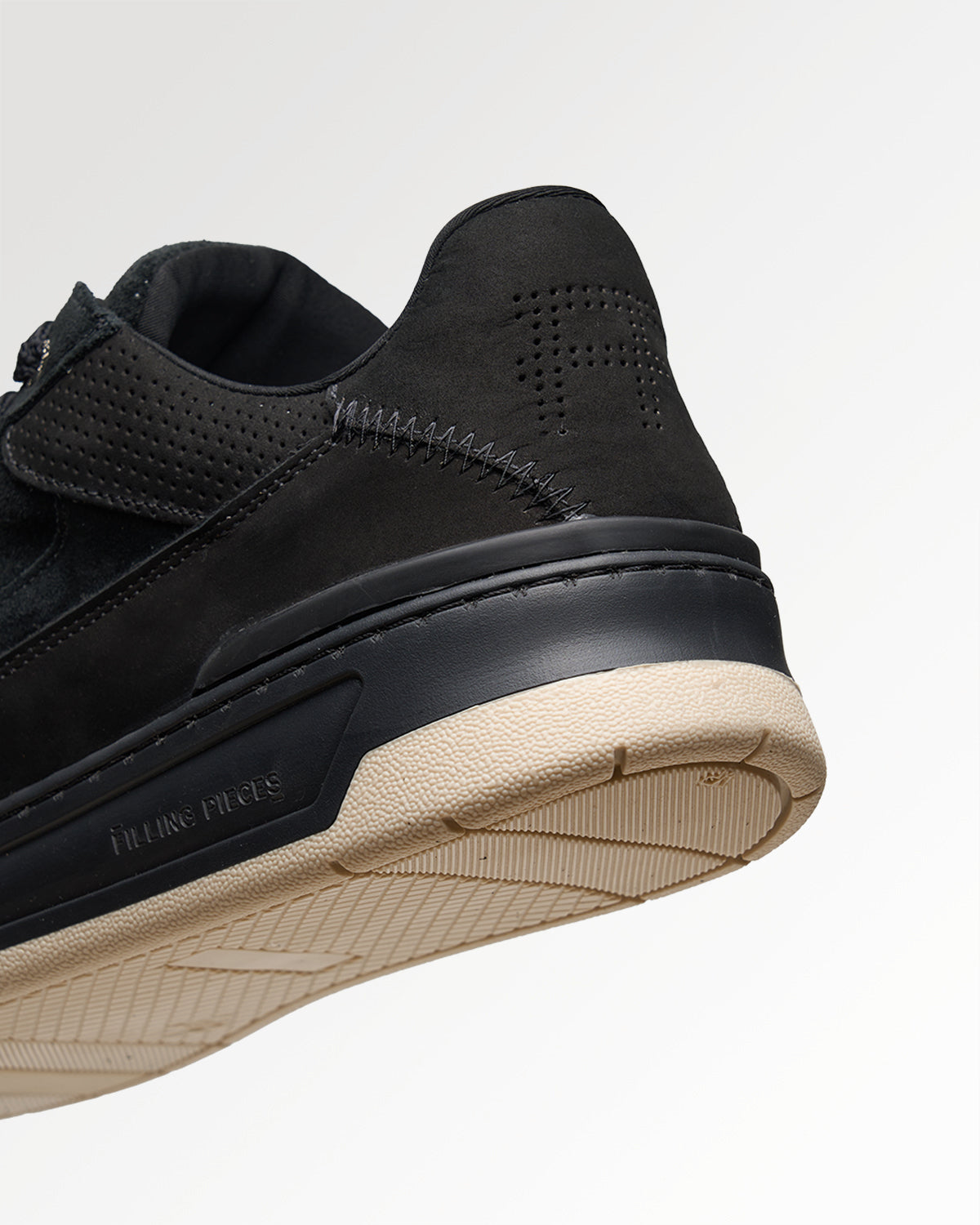Filling Pieces Cruiser Suede Black sneakers noir nubuck