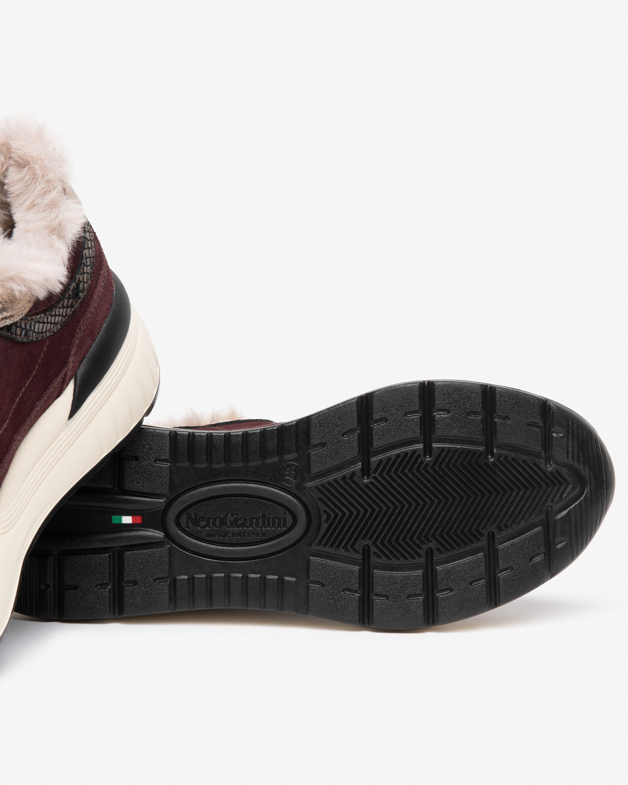 NeroGiardini Sneakers sneakers femme daim semelle 60 mm pointure 38