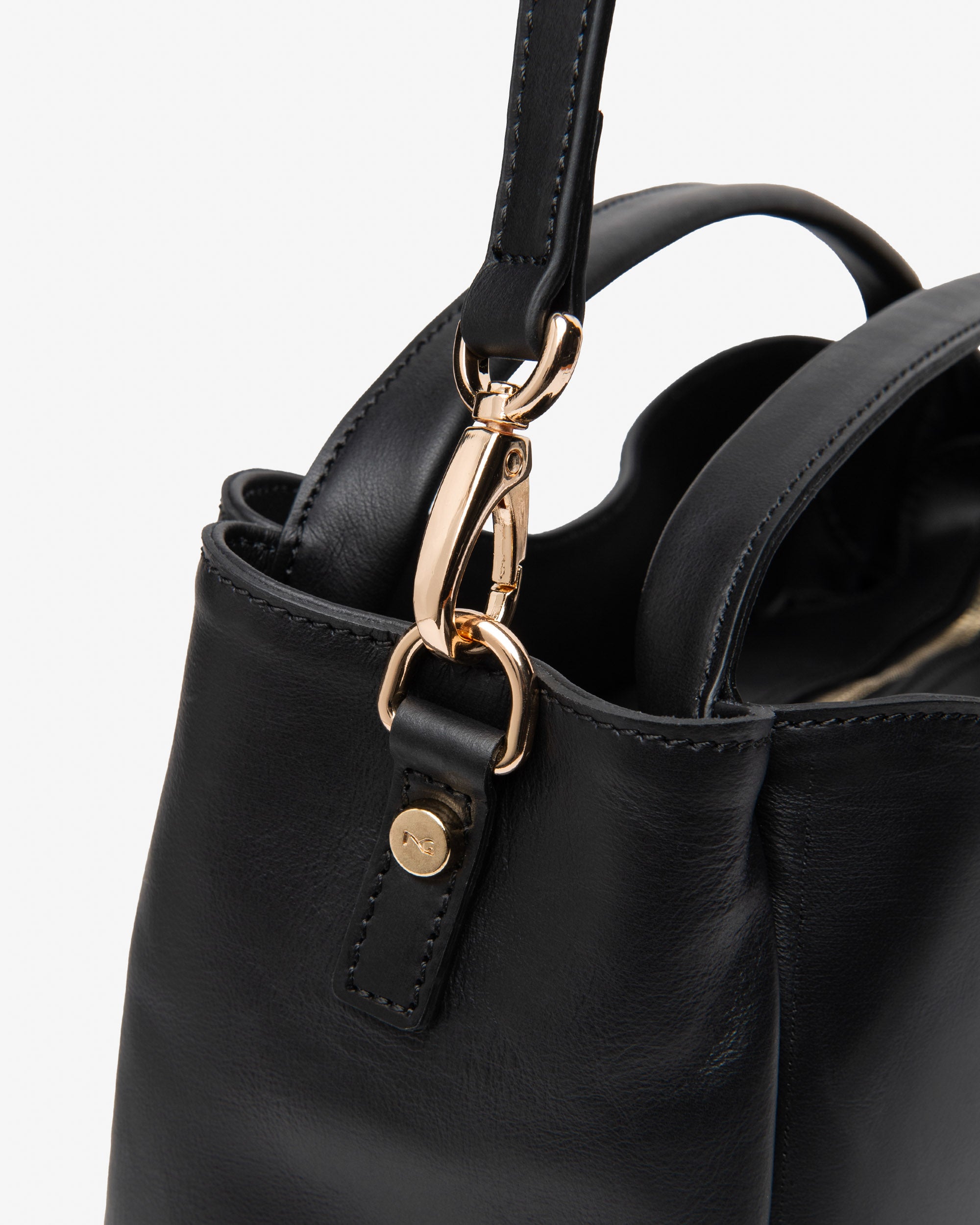 NeroGiardini Sacs Femme Cuir hobo pompons besace