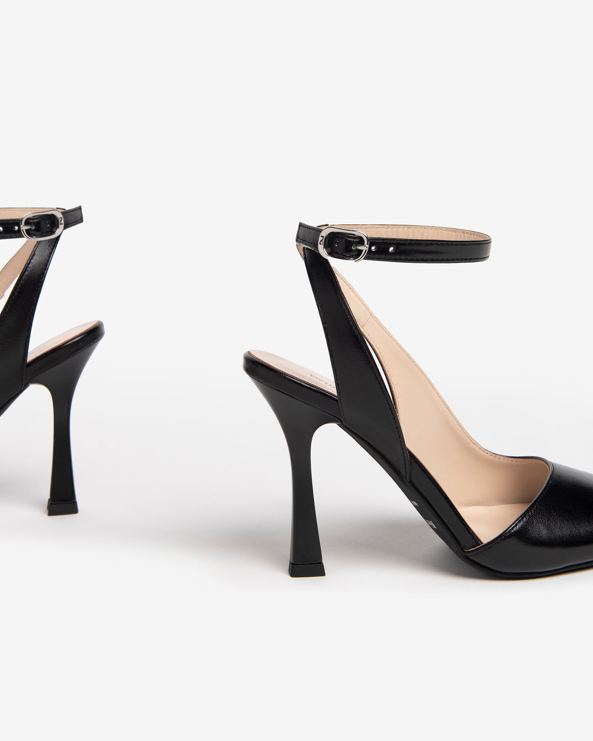 NeroGiardini Sandales Femme Cuir Chic Été