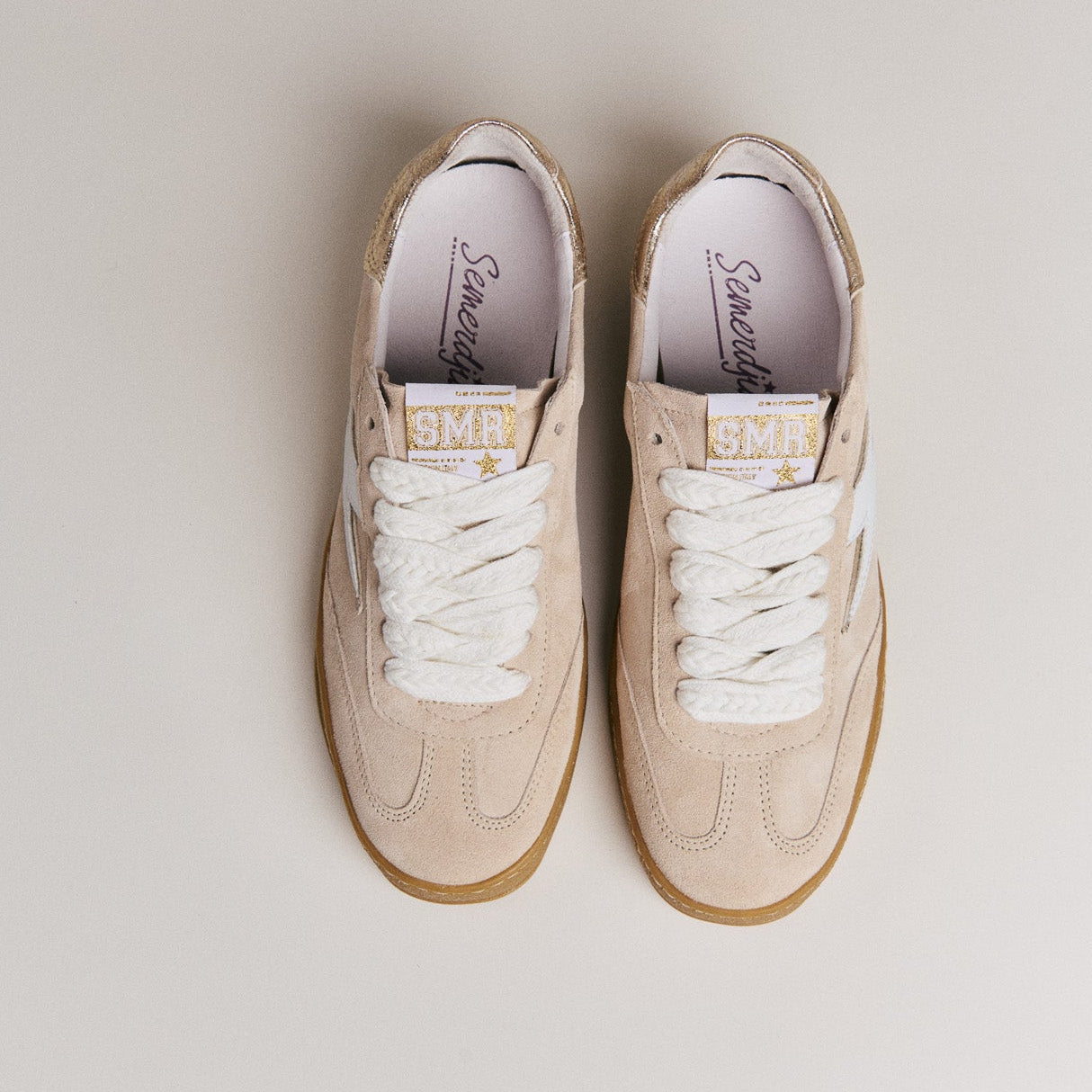 SMR India D147 baskets daim beige détails or