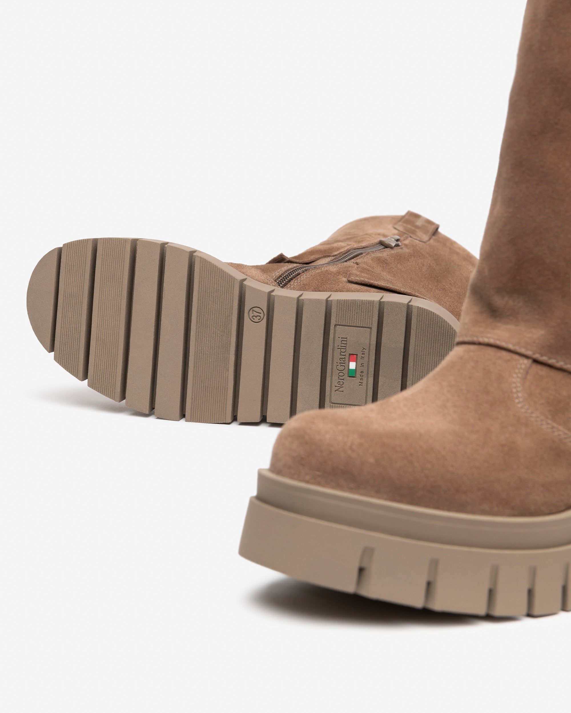 NeroGiardini Bottes Femme Daim Plateforme 55 mm Zip