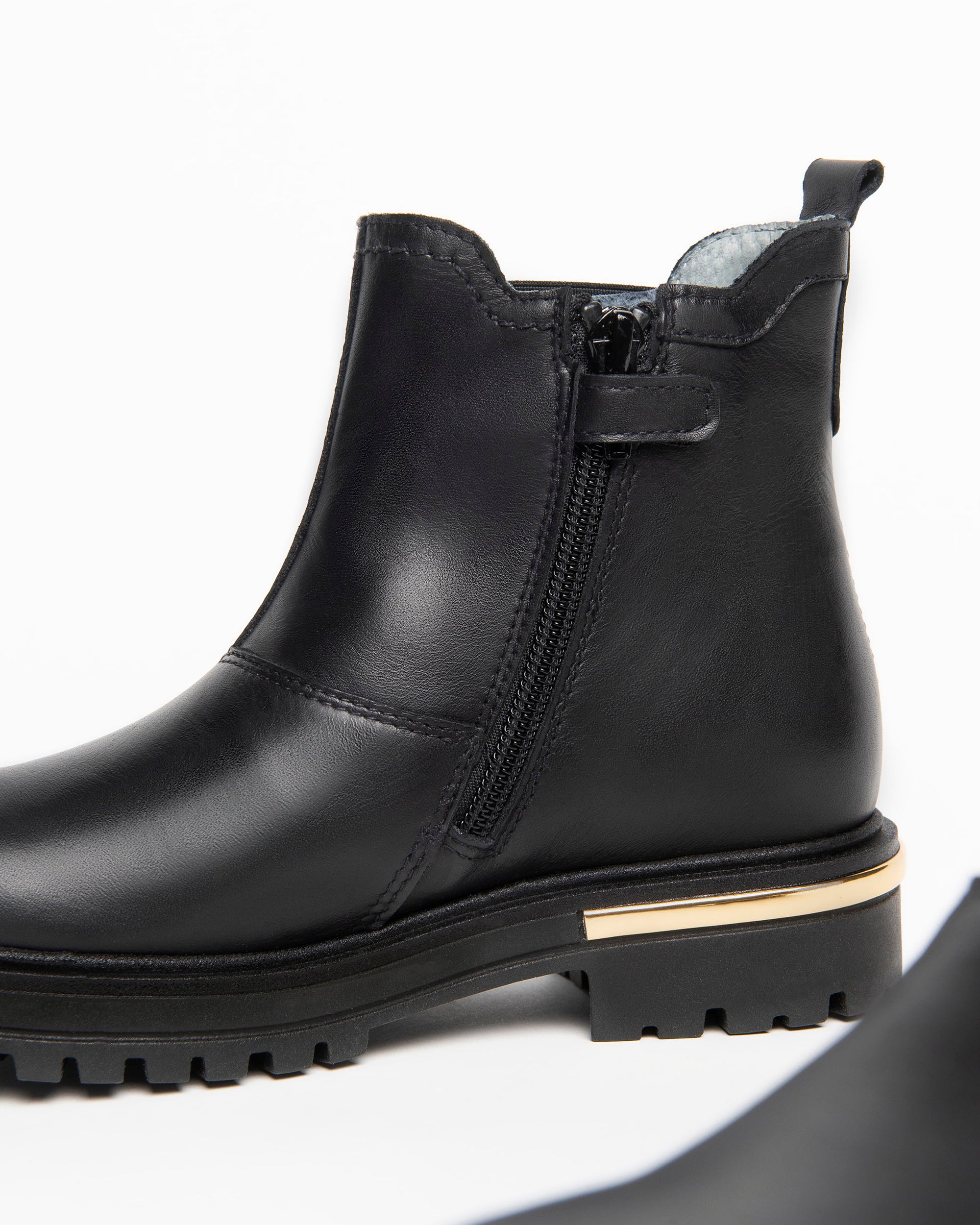 NeroGiardini Bottines Teens Bottines Fille Cuir Chelsea Clous