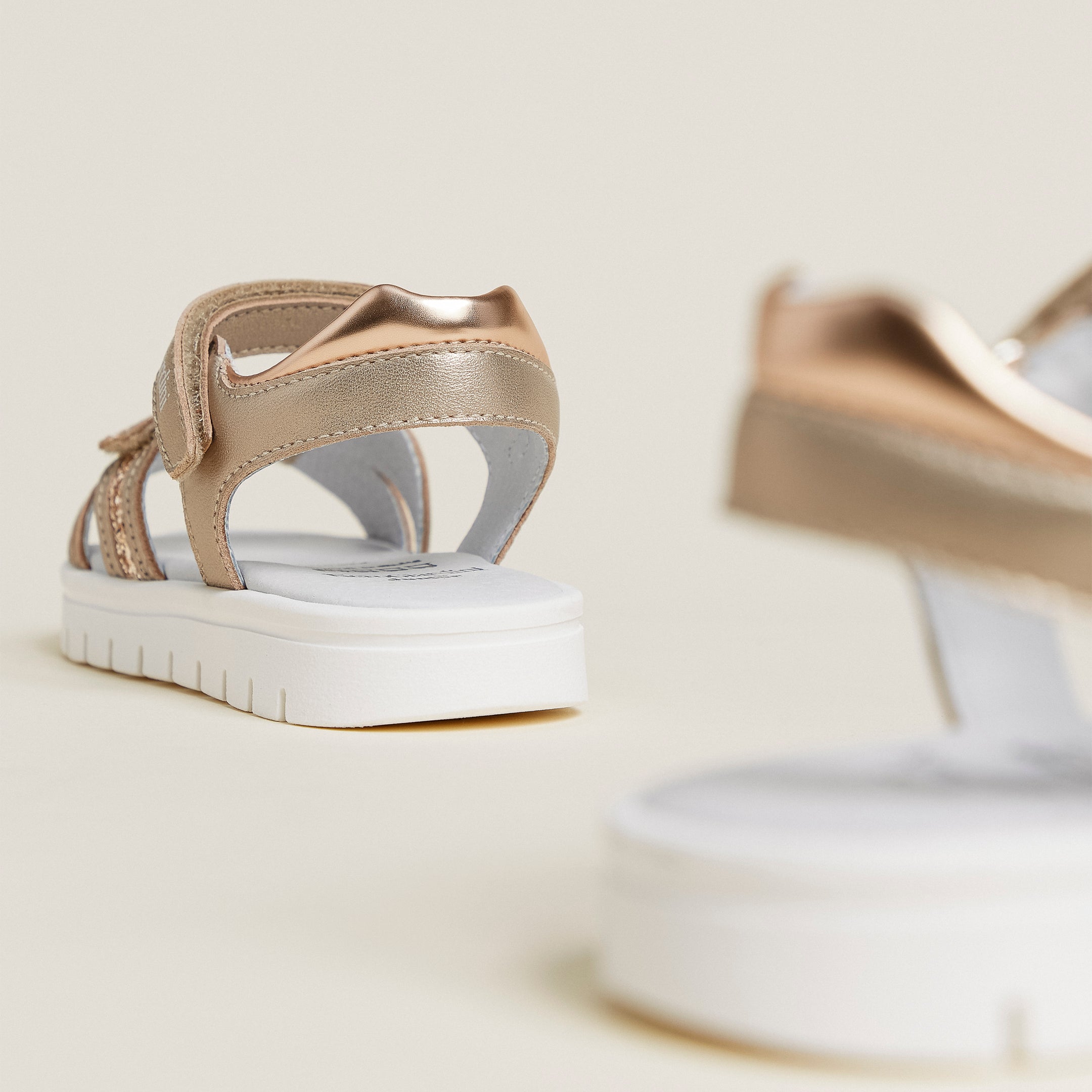 NeroGiardini Sandales Junior Fille Cuir Technique