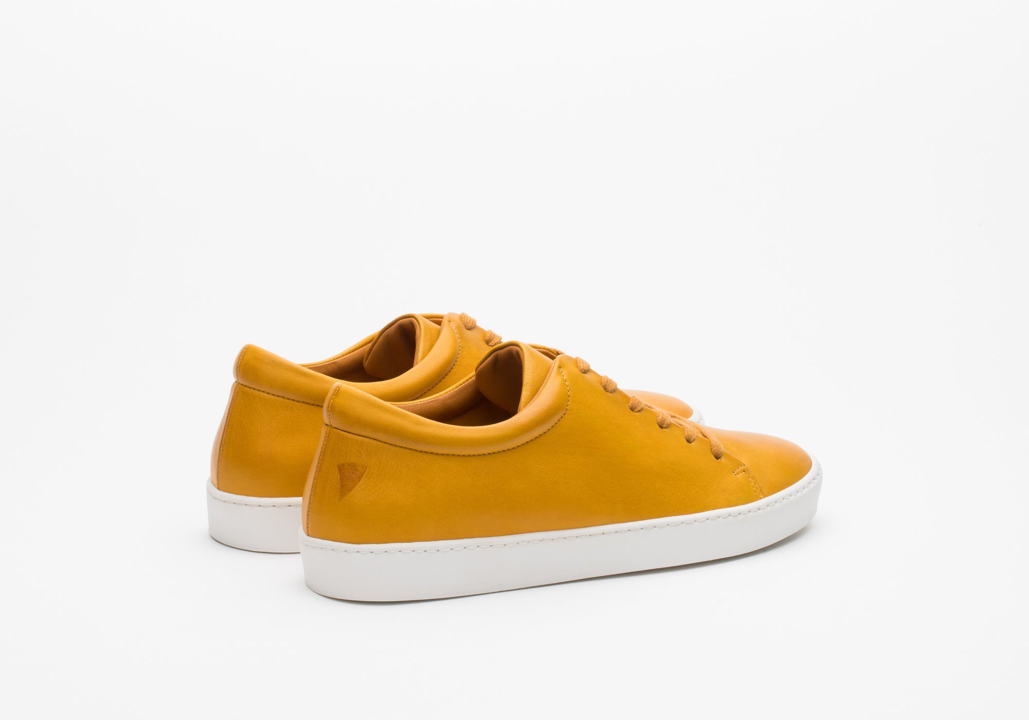 JAK Royal Mustard baskets cuir moutarde