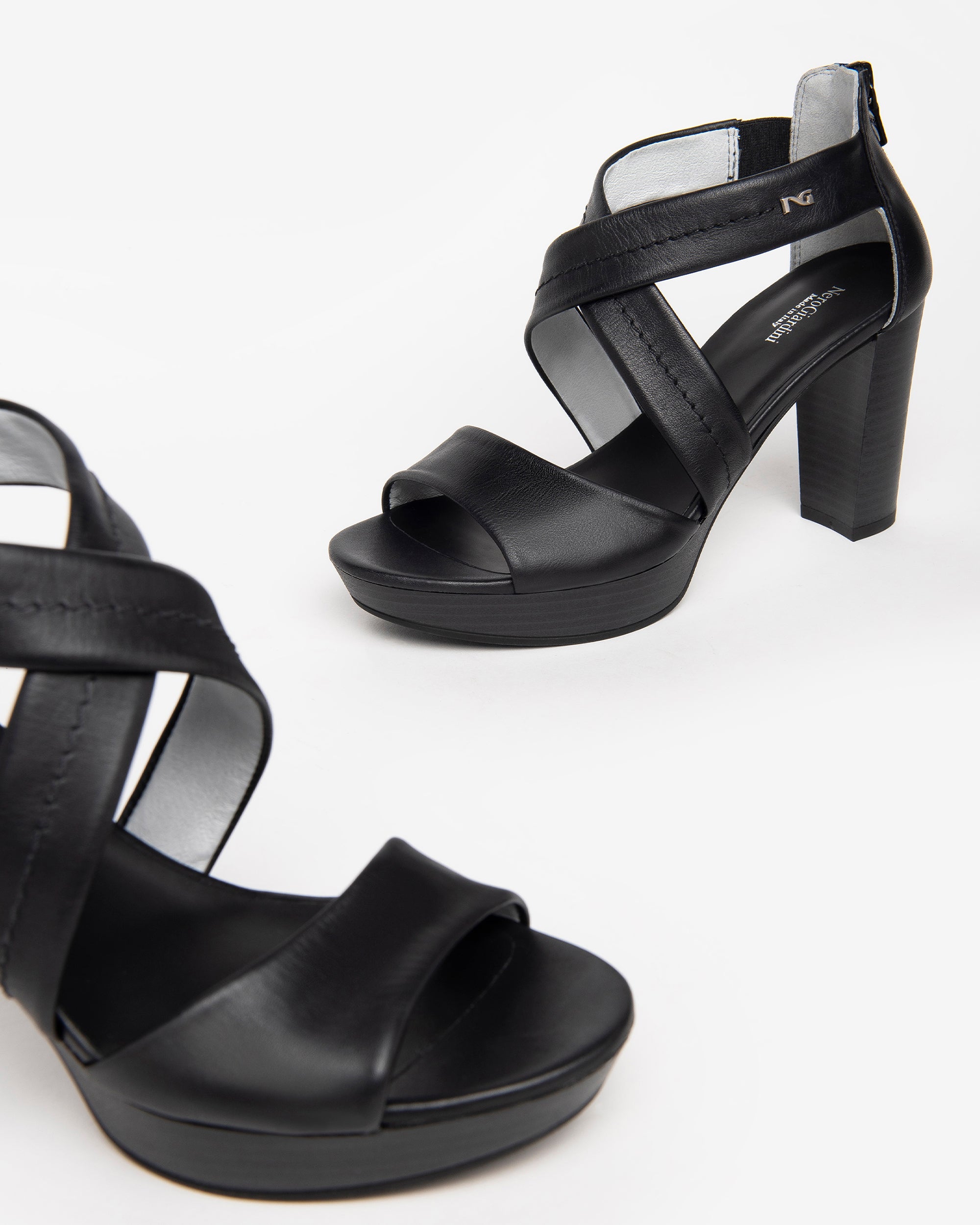 Nerogiardini Sandales sandales femme cuir pointure 38 chic