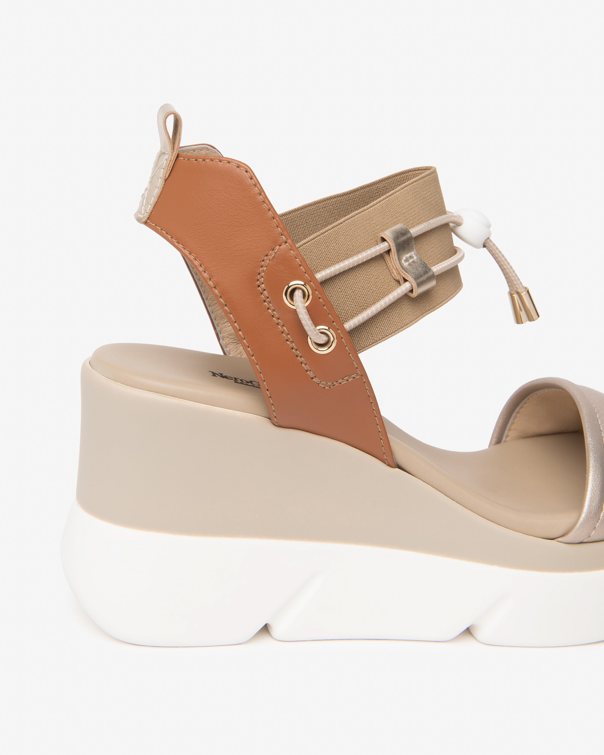 NeroGiardini Sandales Femme Cuir et Technique Confort