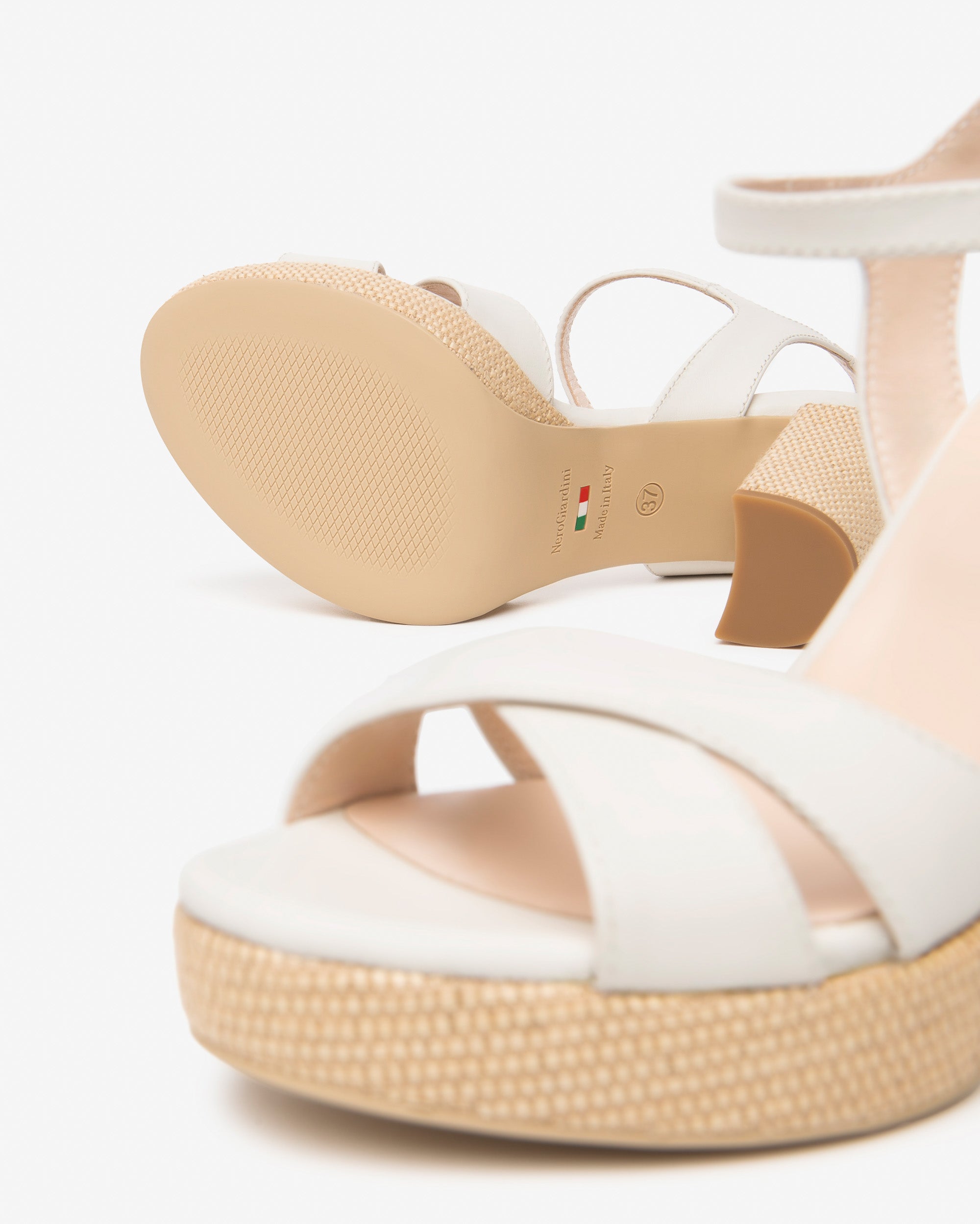 NeroGiardini Sandales Femme Sandales Cuir Ville