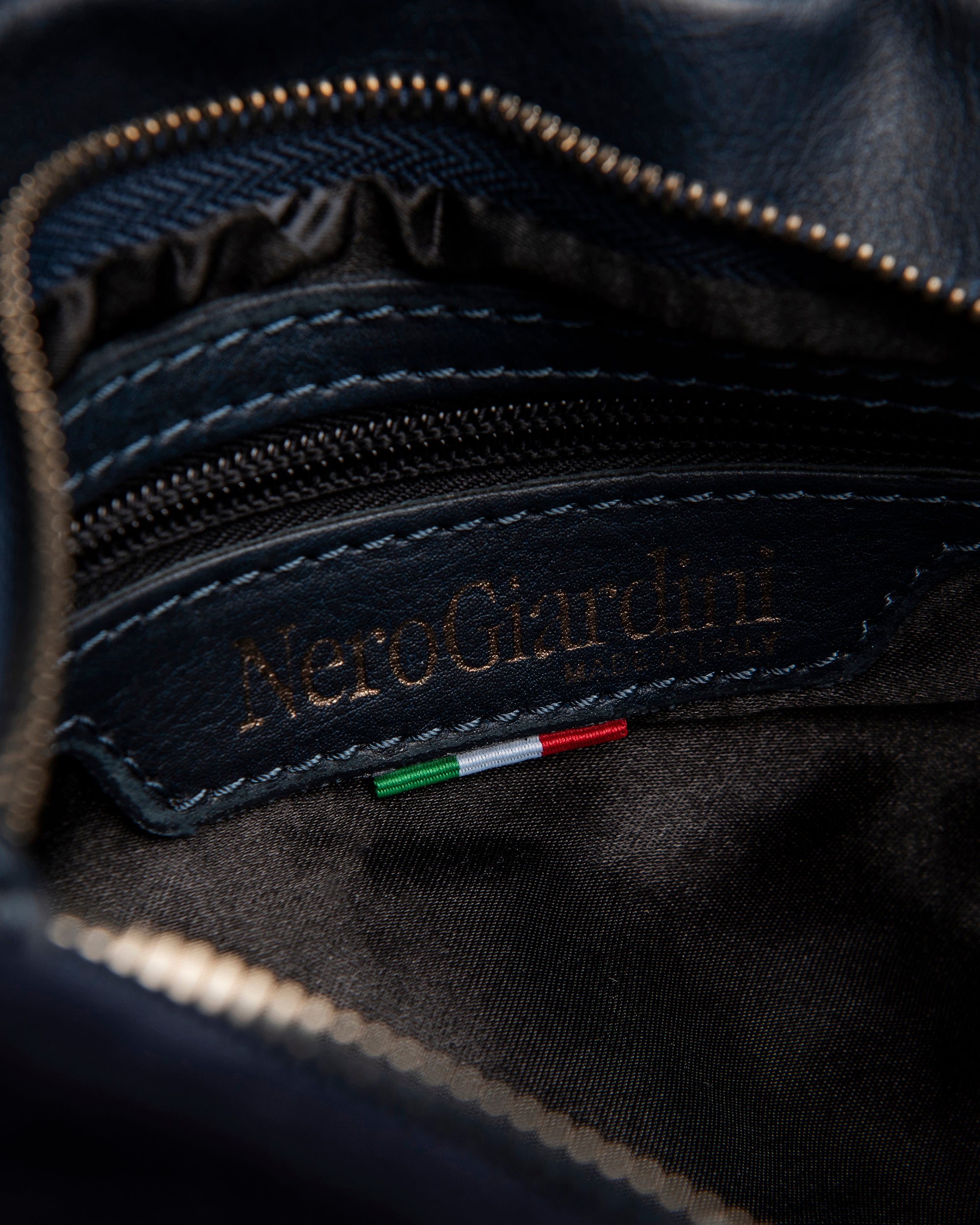 NeroGiardini Pochette Femme Cuir Made in Italy