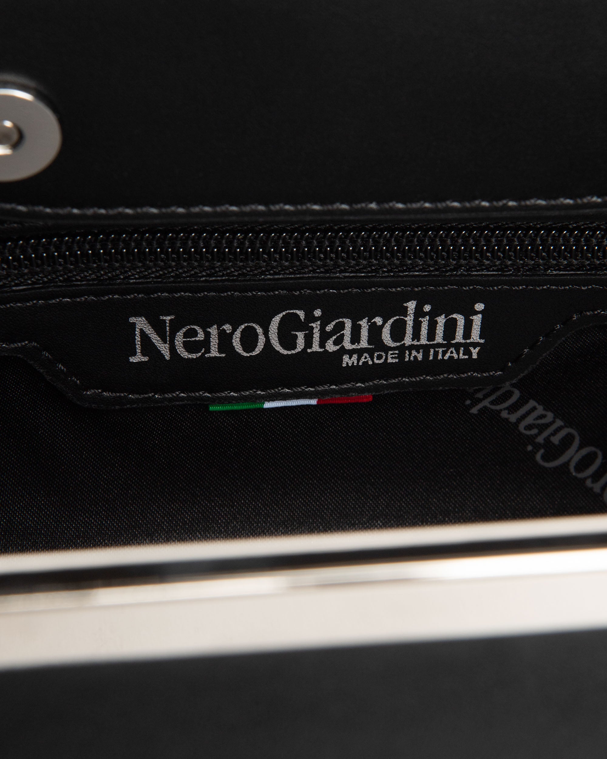 NeroGiardini Sacs Pochette Femme Matière Technique Premium