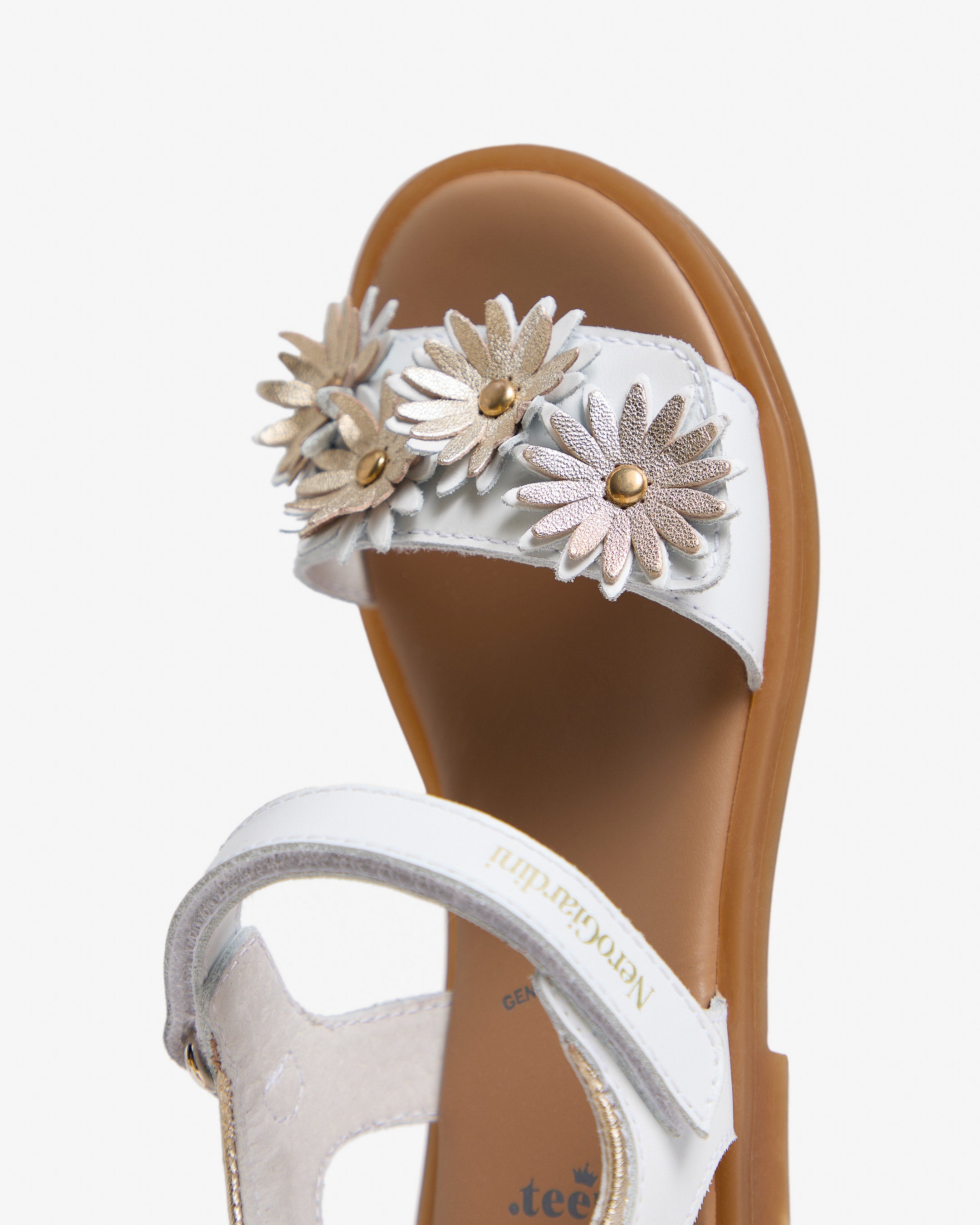 NeroGiardini Sandales Teen Fille Cuir Nu-pieds Été