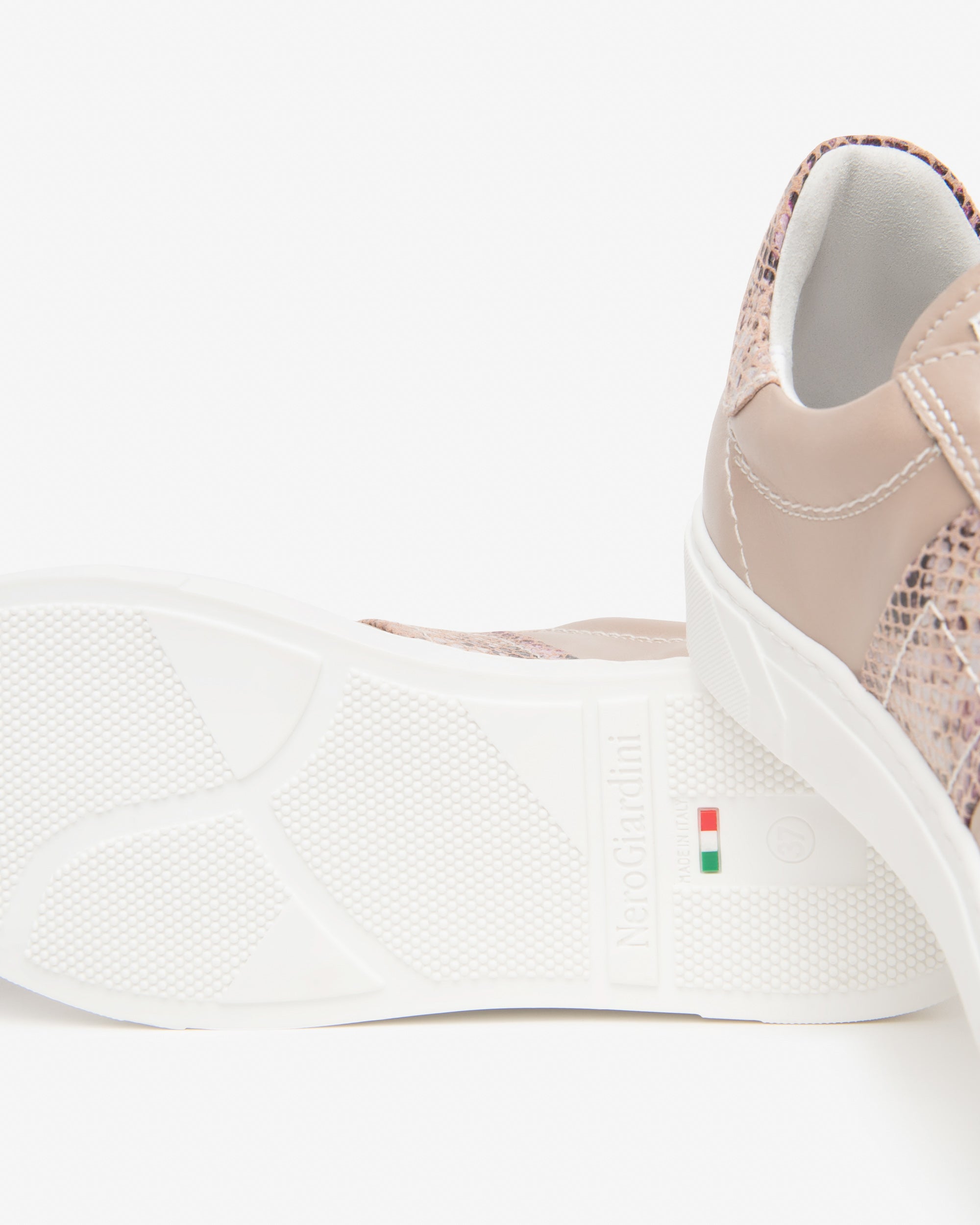 NeroGiardini Sneakers Femme Cuir Velours Été